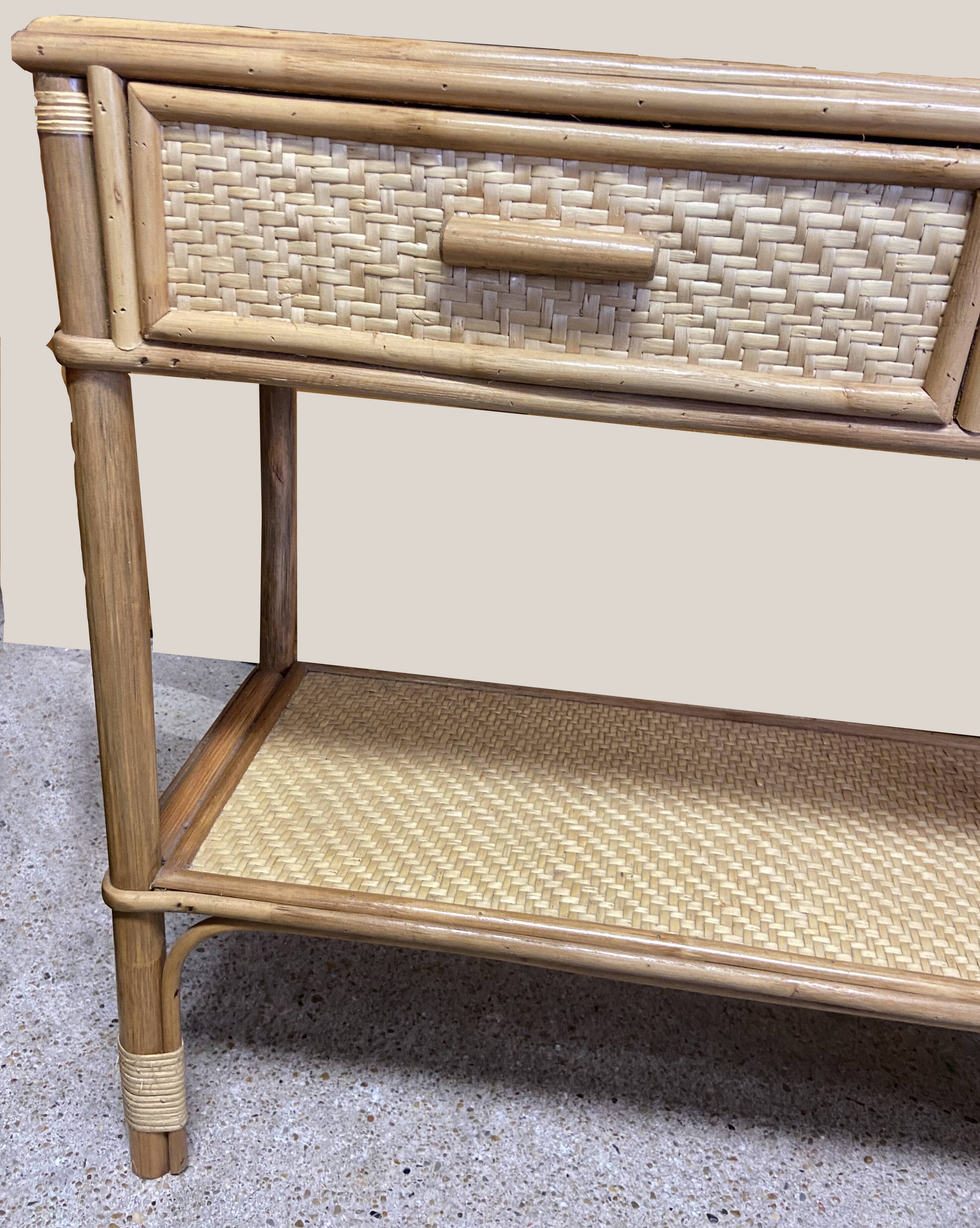 Commode rotin