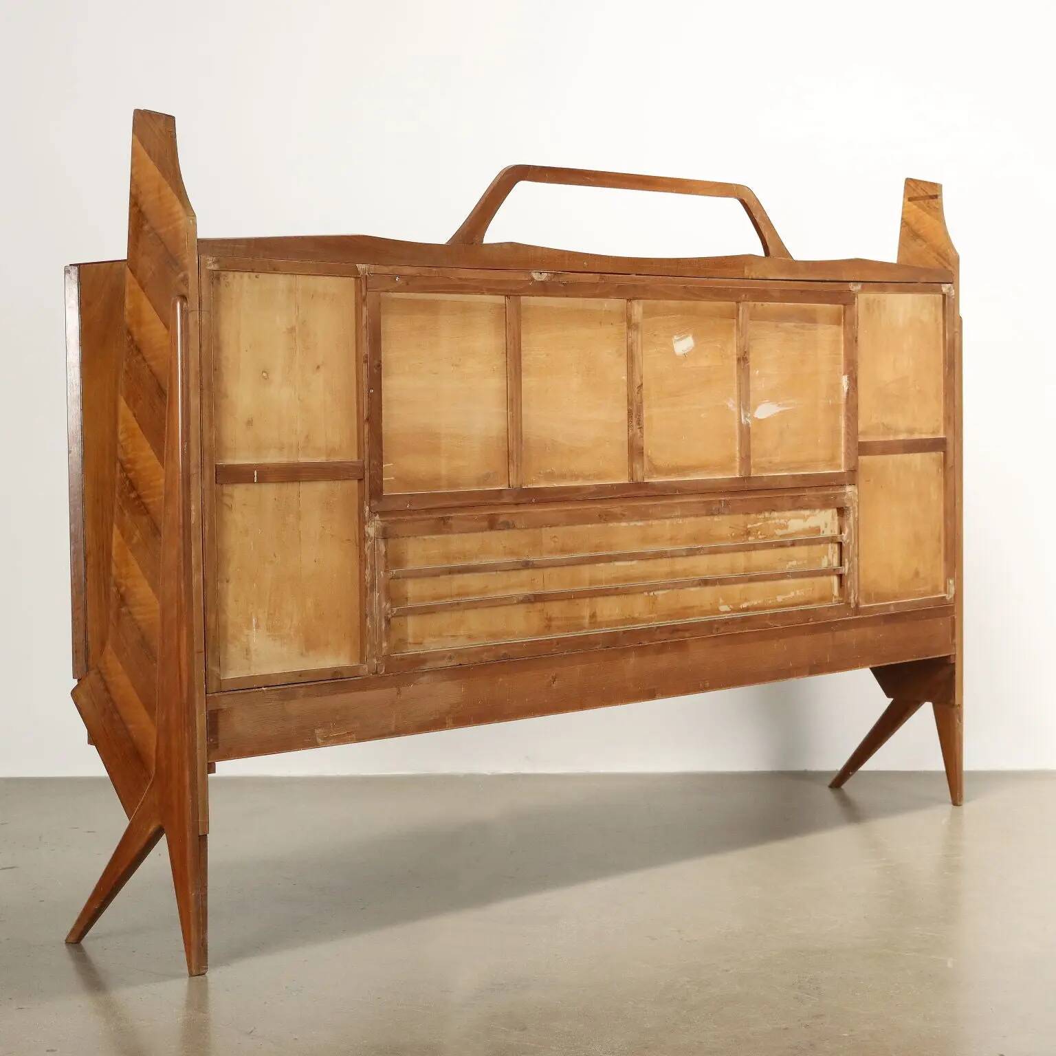 Vintage buffet in walnut veneer and glass, Italy, 1950s-1960s.