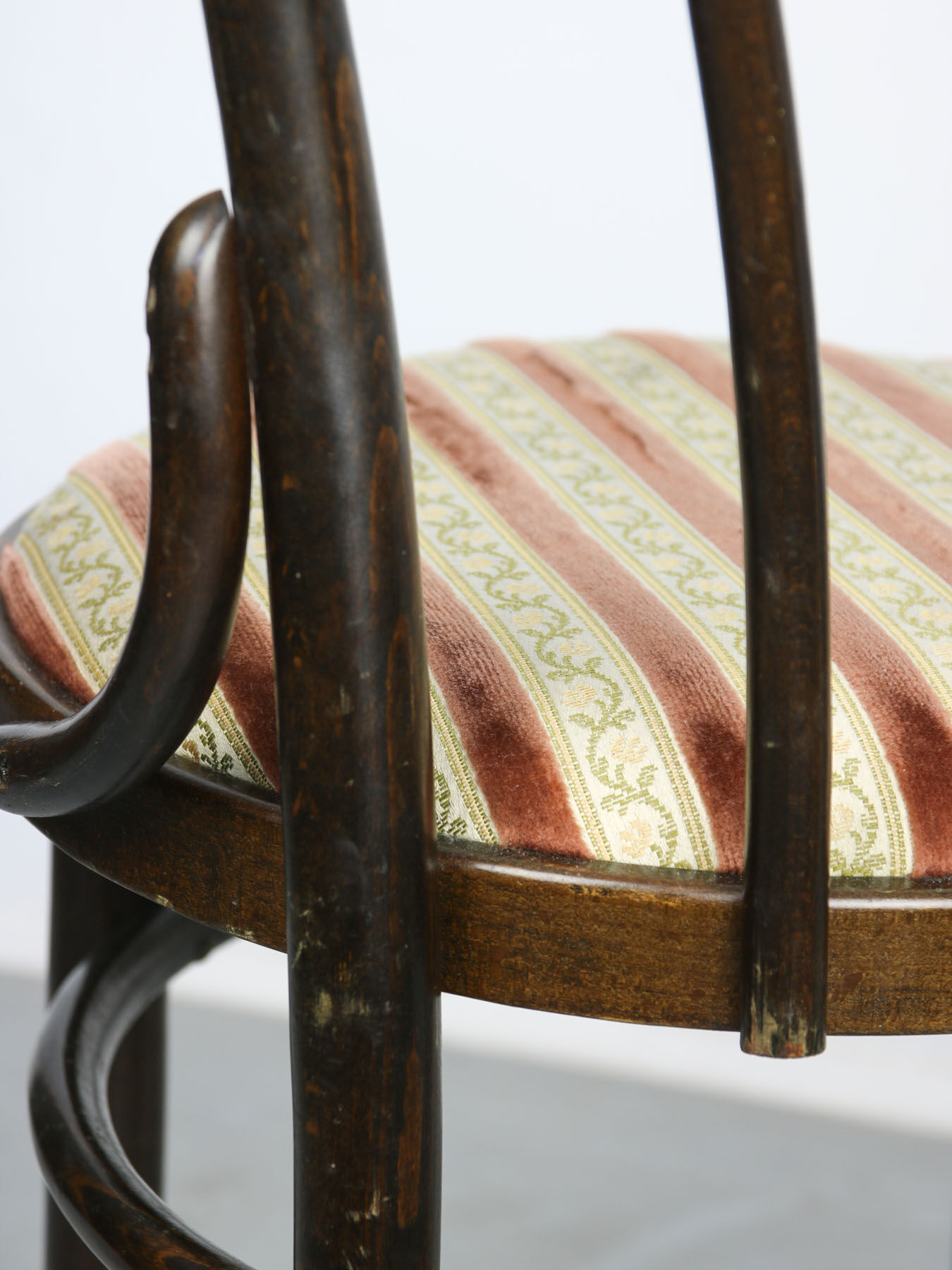 Bentwood 18 dining chairs, set of 2