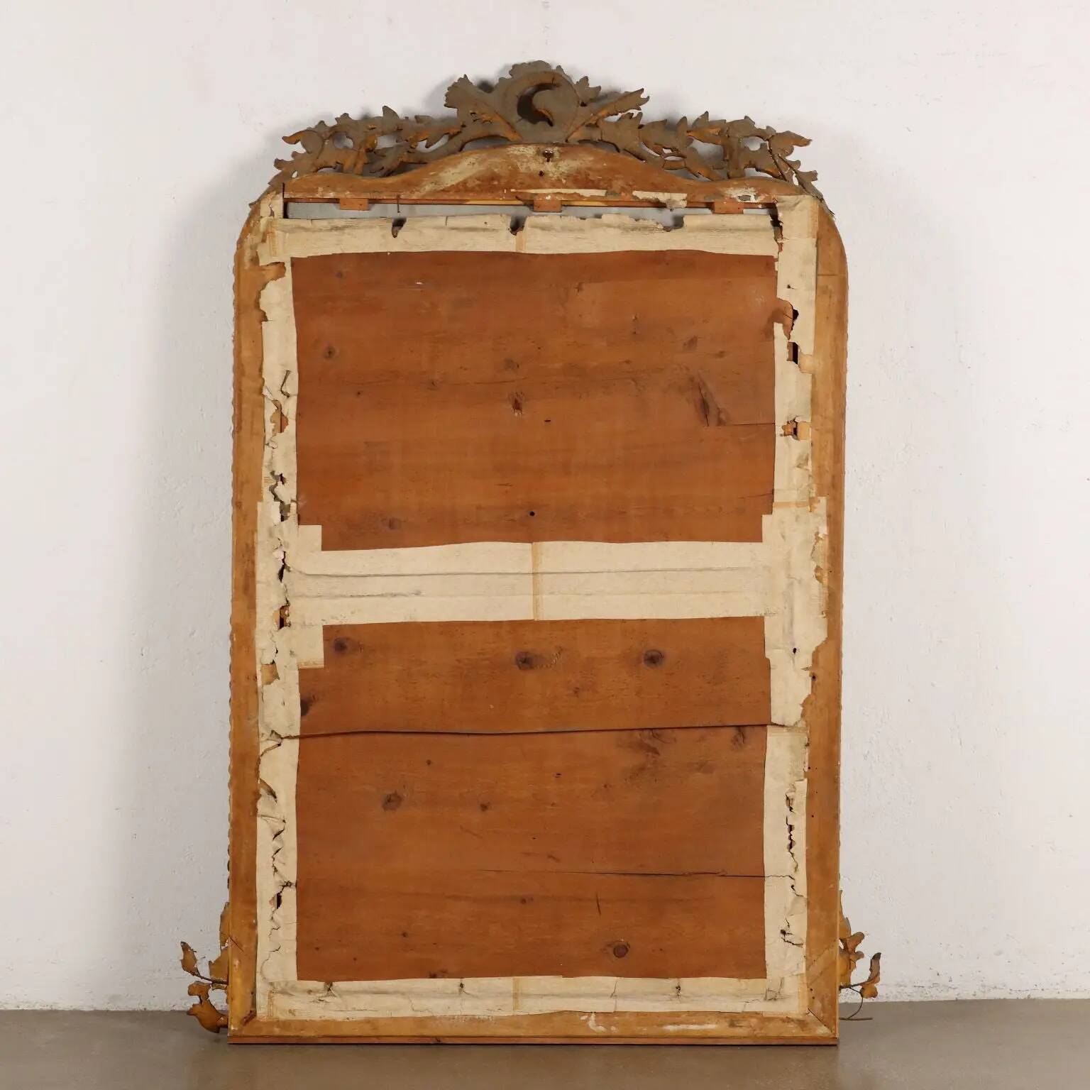 Eclectic antique mirror in gilded wood, Italy, 19th century