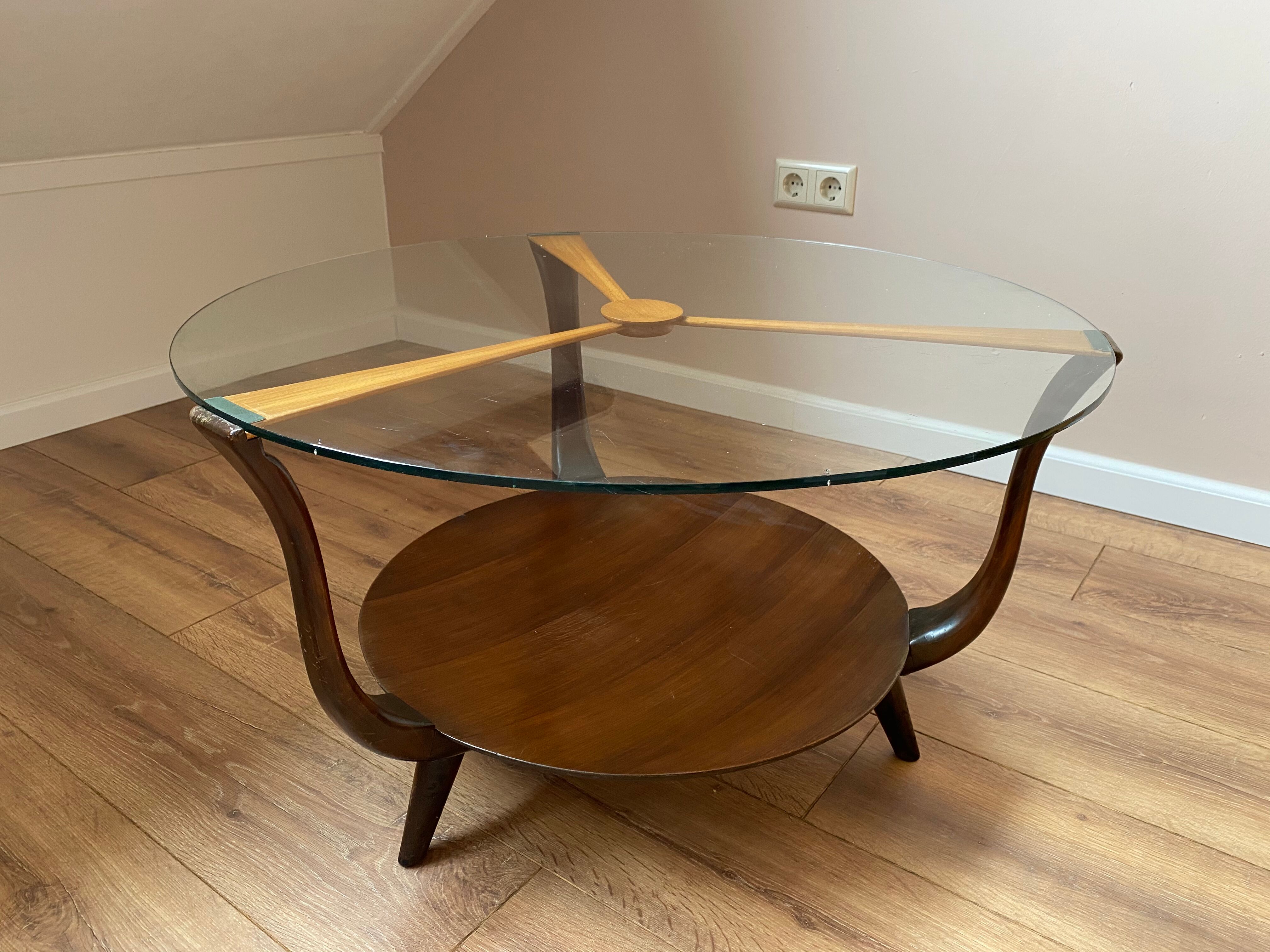 Table basse italienne en bois rond et verre, années 1950