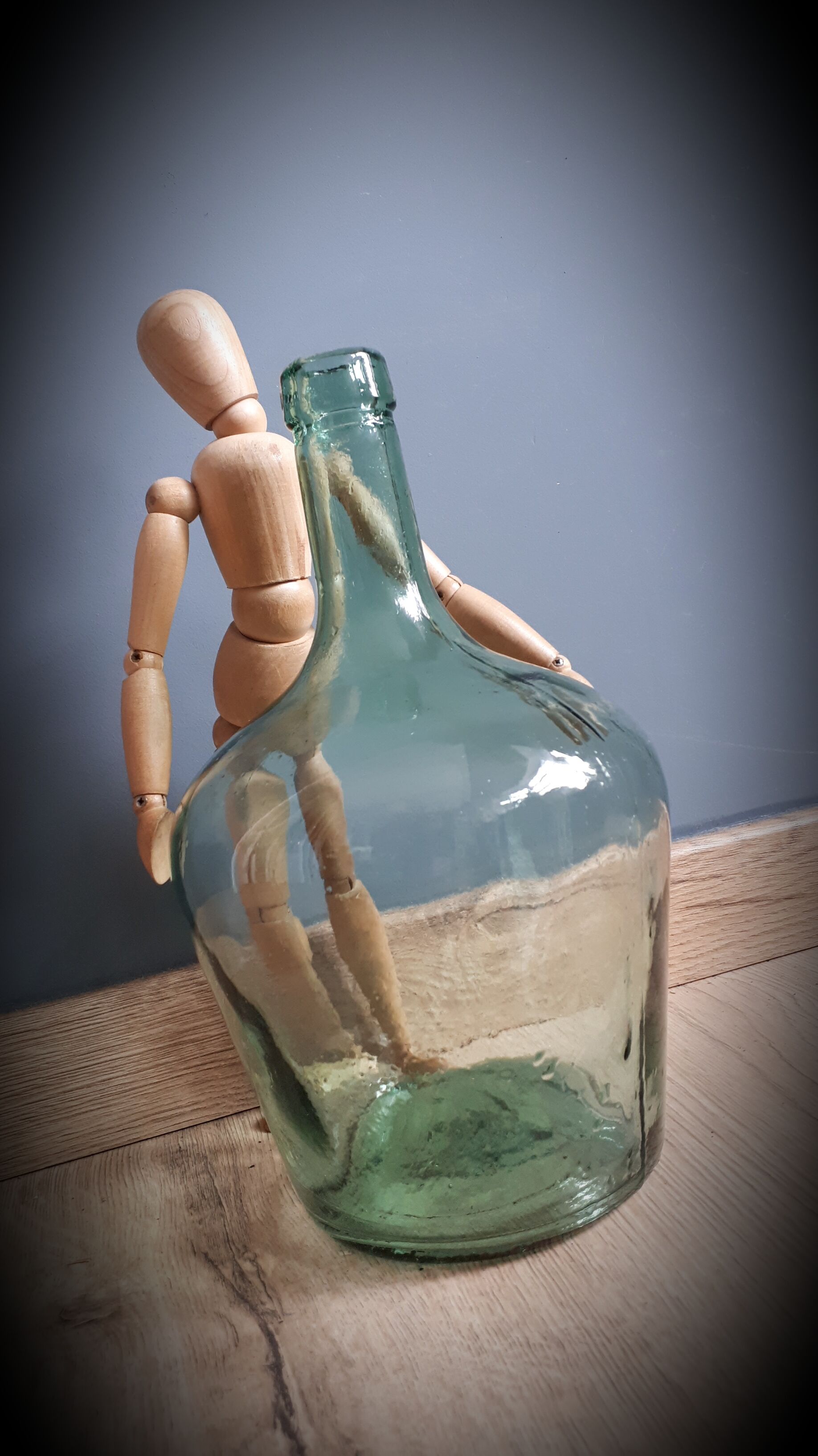 Demijohn 2L light green curved