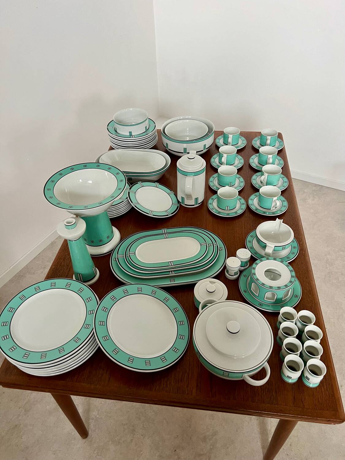 Vintage 72-piece tableware set Arzberg model Cult Focus postmodern bauhaus style
