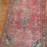 Tapis fait main ancien