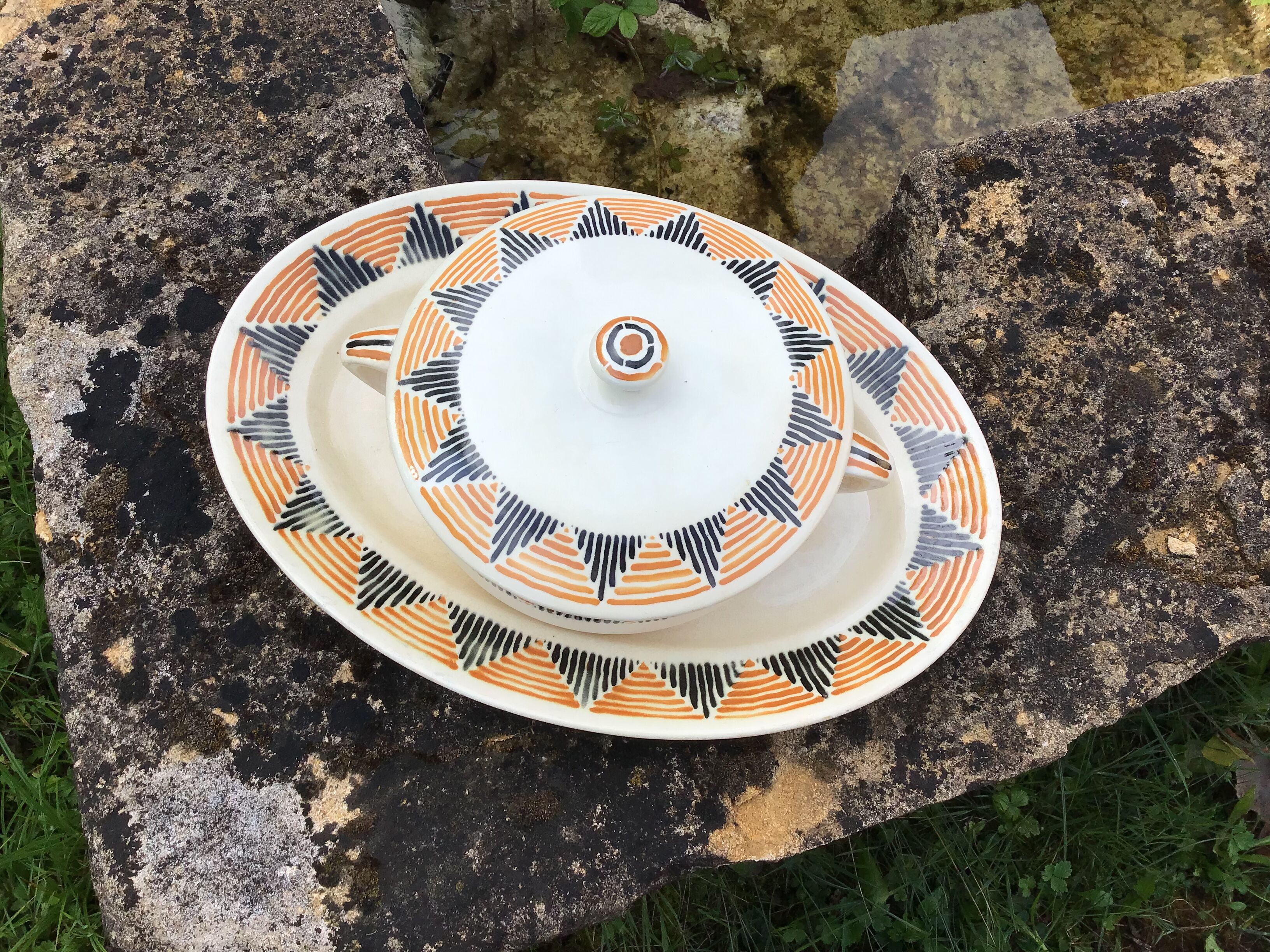 Table service faience badonviller décor etoile