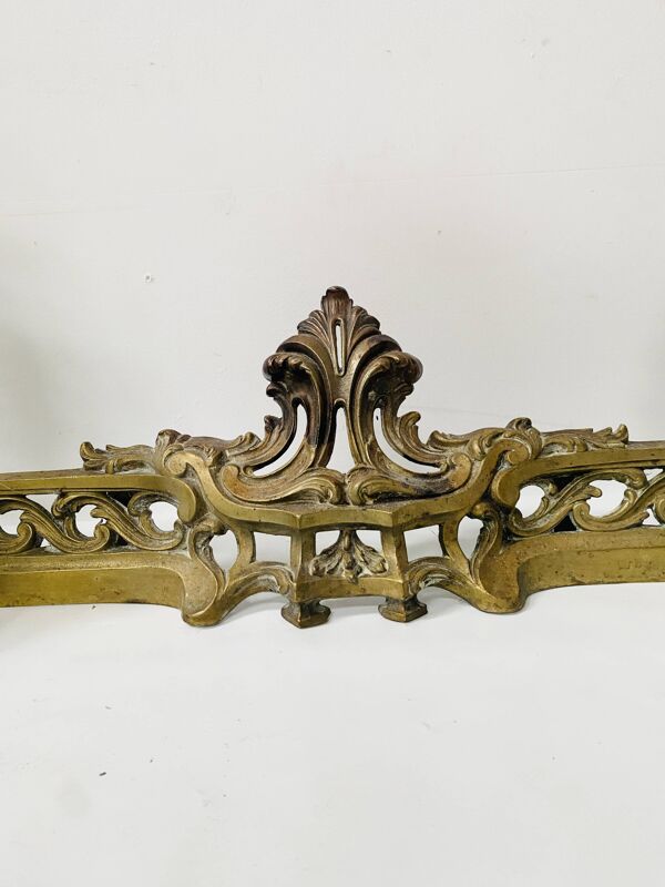 Chenet de style Louis XV en bronze ciselé XX siècle