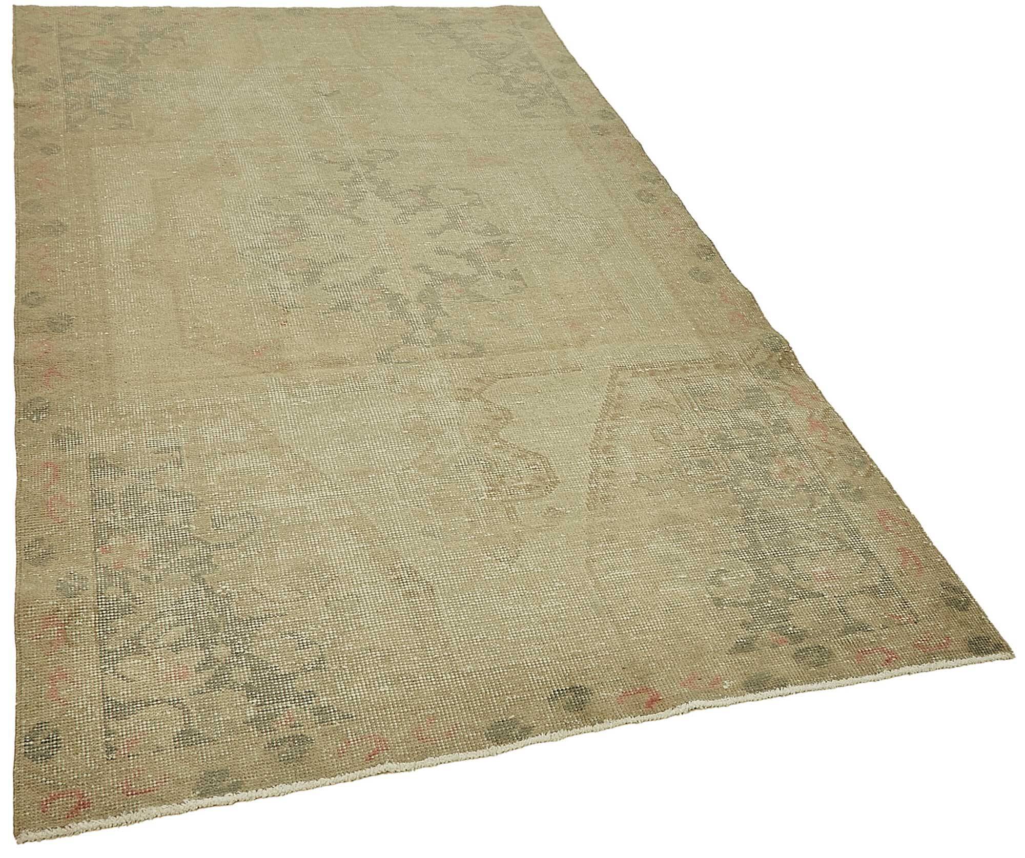 Turkish Vintage Anatolian Rug 136 cm x 227 cm