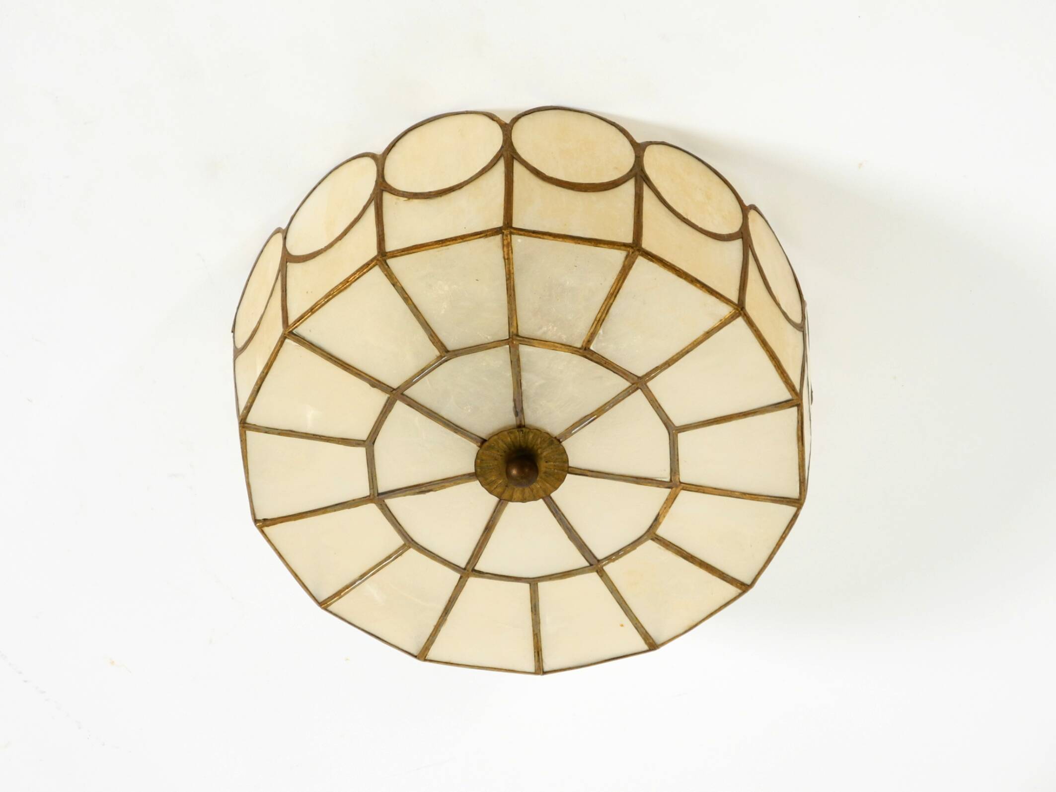 Beautiful round Mid-Century Modern ceiling or wall lamp made of Capiz