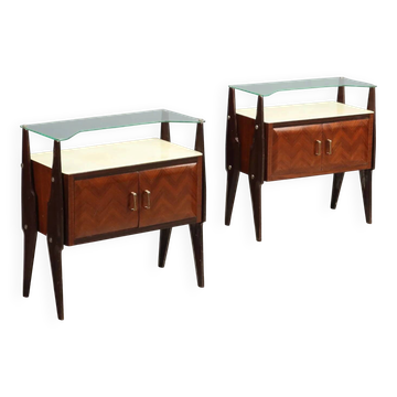 Pair of vintage bedside tables in beech and glass, Italian design, 1960s.