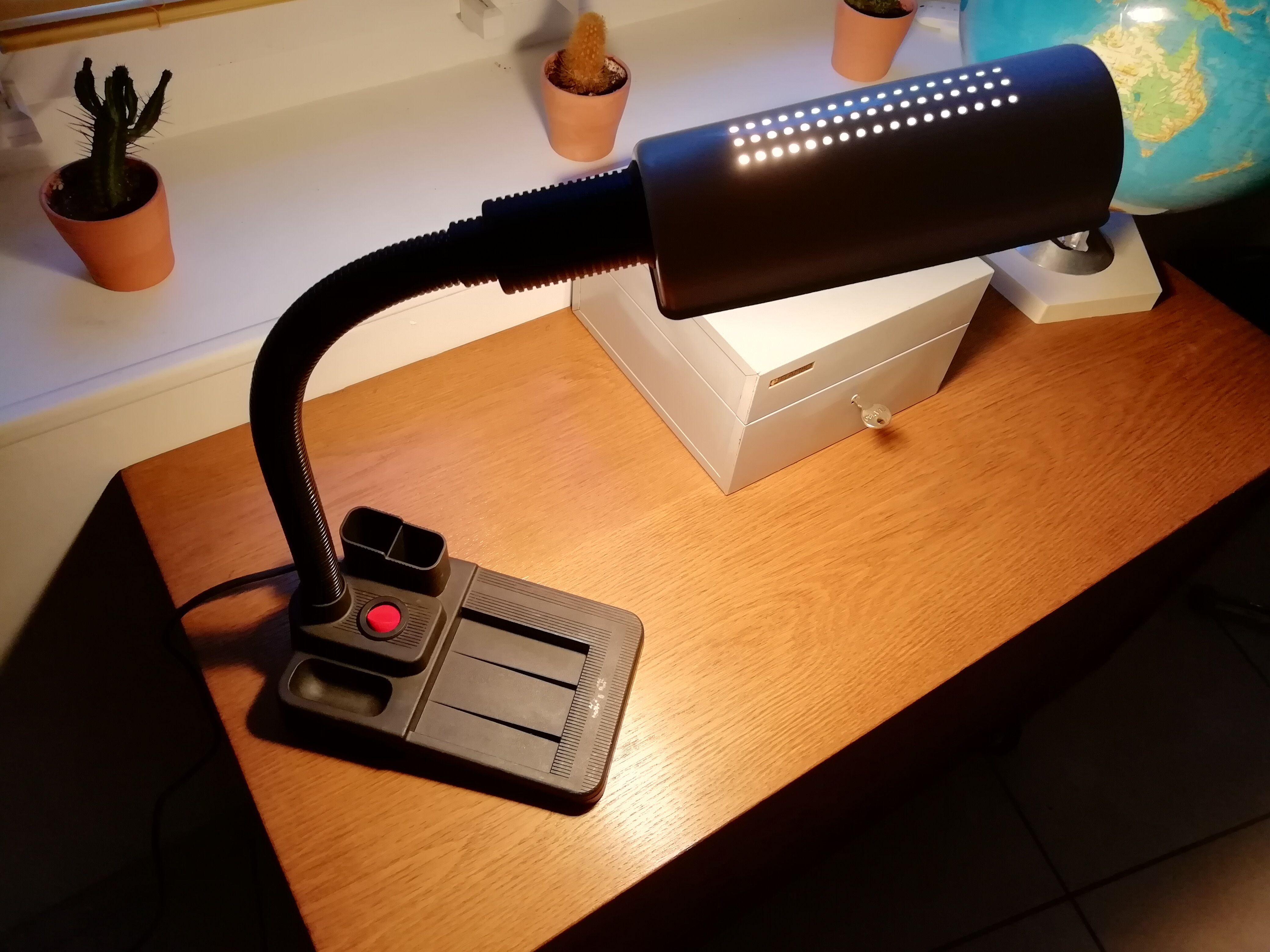 Nuova Veneta Lumi 70s desk lamp