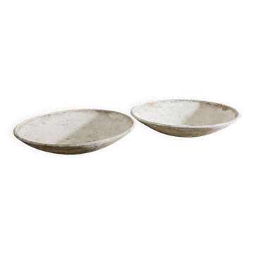 Grand pot de fleurs en béton bas de style mid-century par Willy Guhl, années 1950.