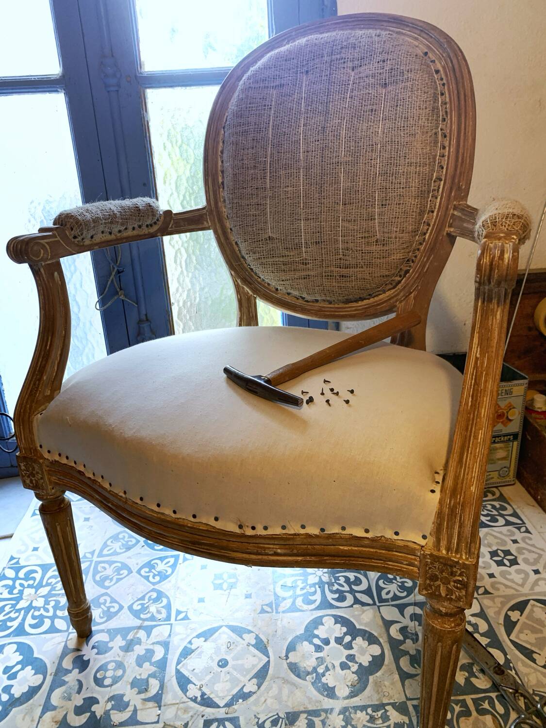 Louis XVI armchair with medallion back