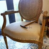 Louis XVI armchair with medallion back