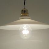 Opaline suspension
