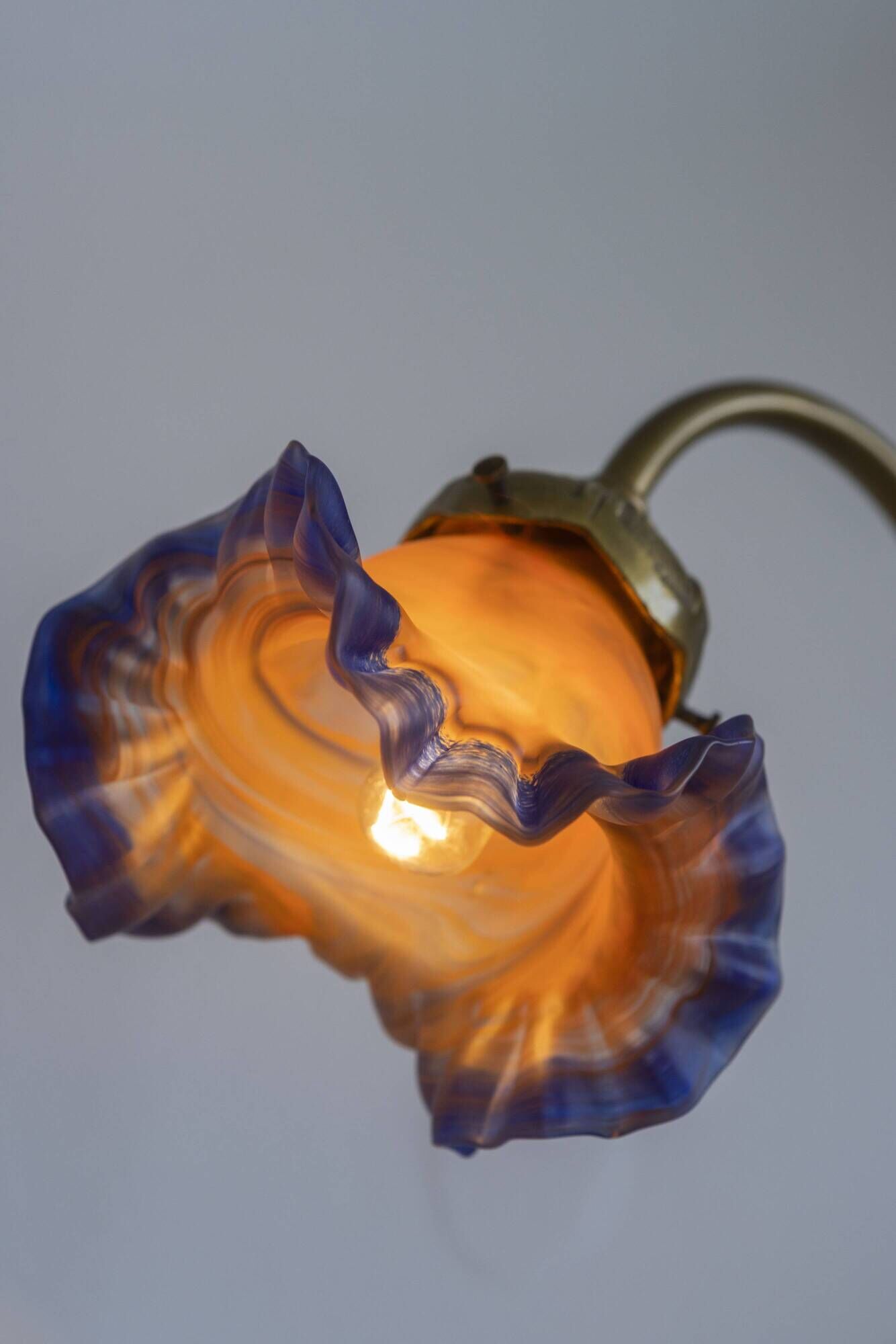 Lamp style art nouveau tulip glass of Vianne