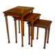 petites tables gigognes en merisier massif