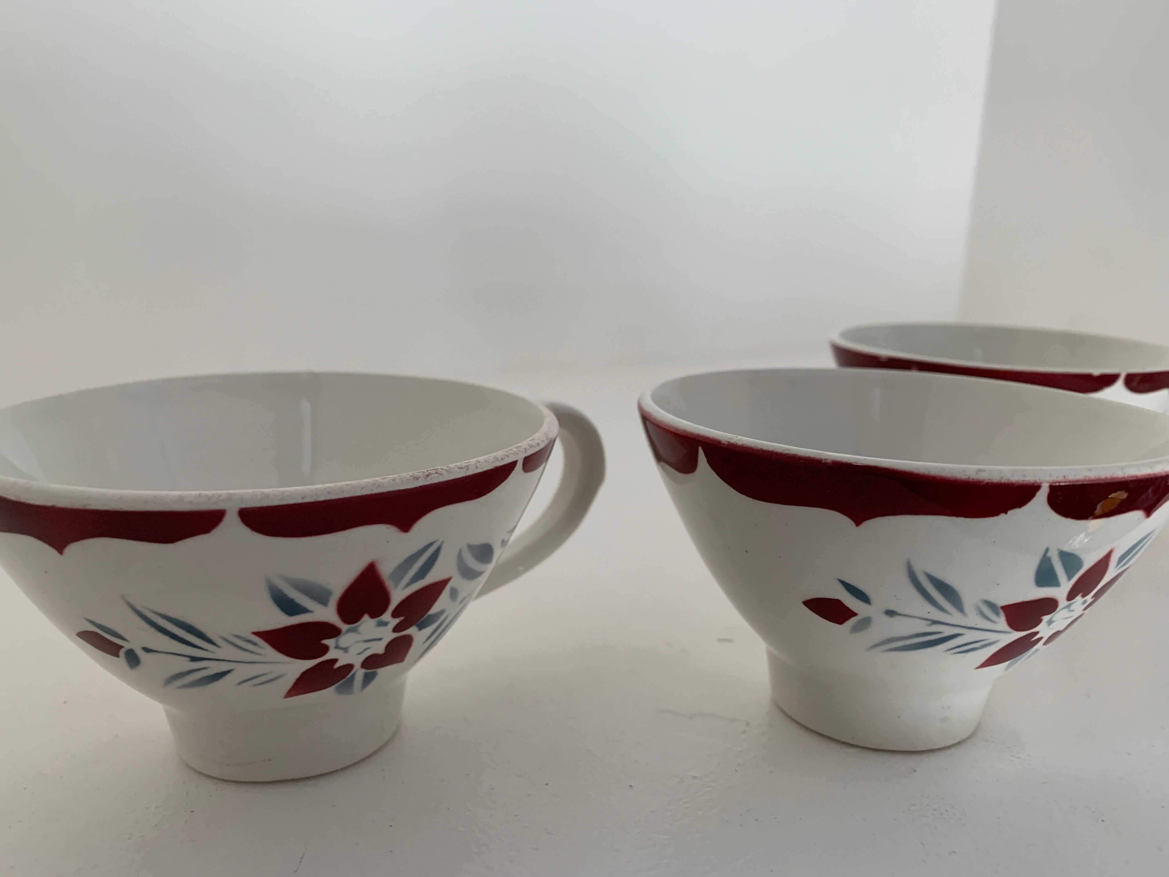 4 coffee cups old Moulin des Loups, France