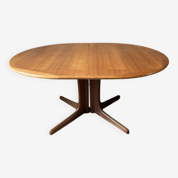 Baumann teak table in Scandinavian style circa 1960 extendable