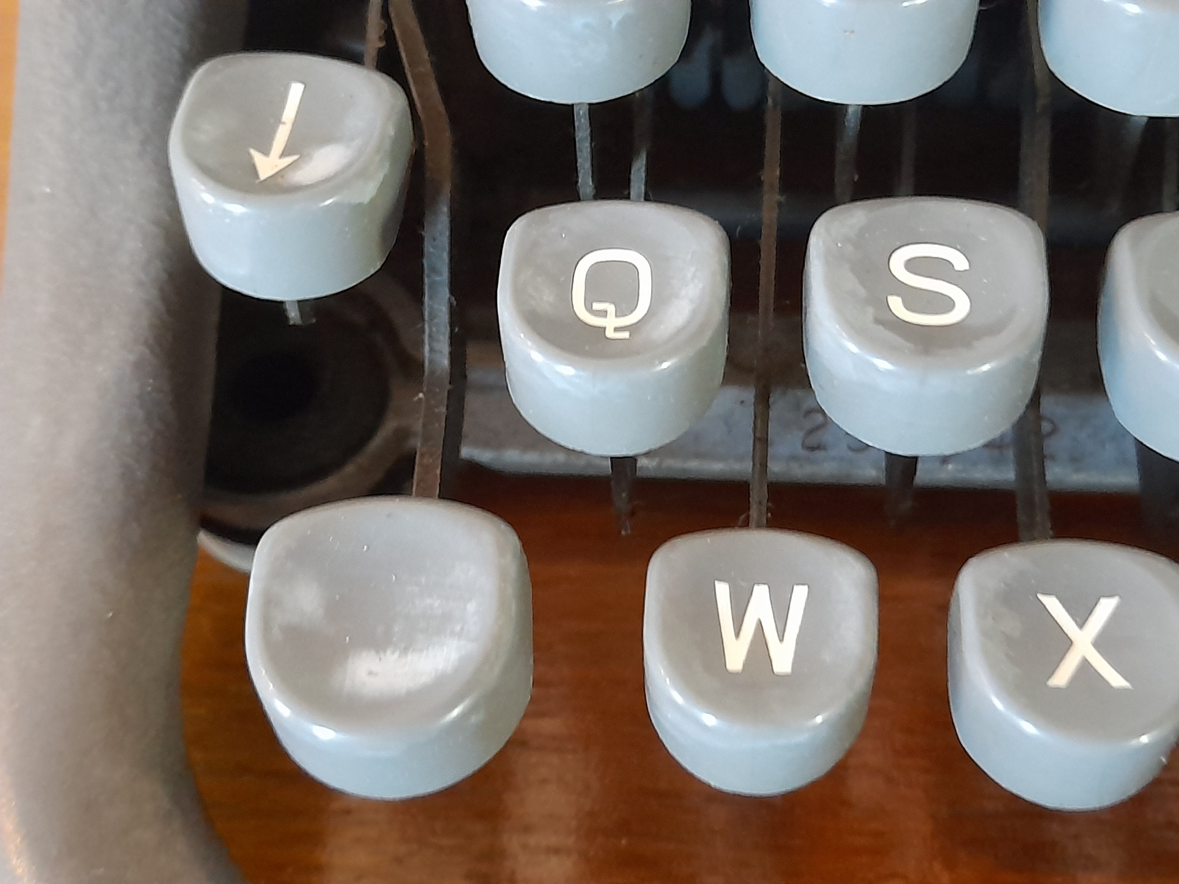 Portable Japy typewriter