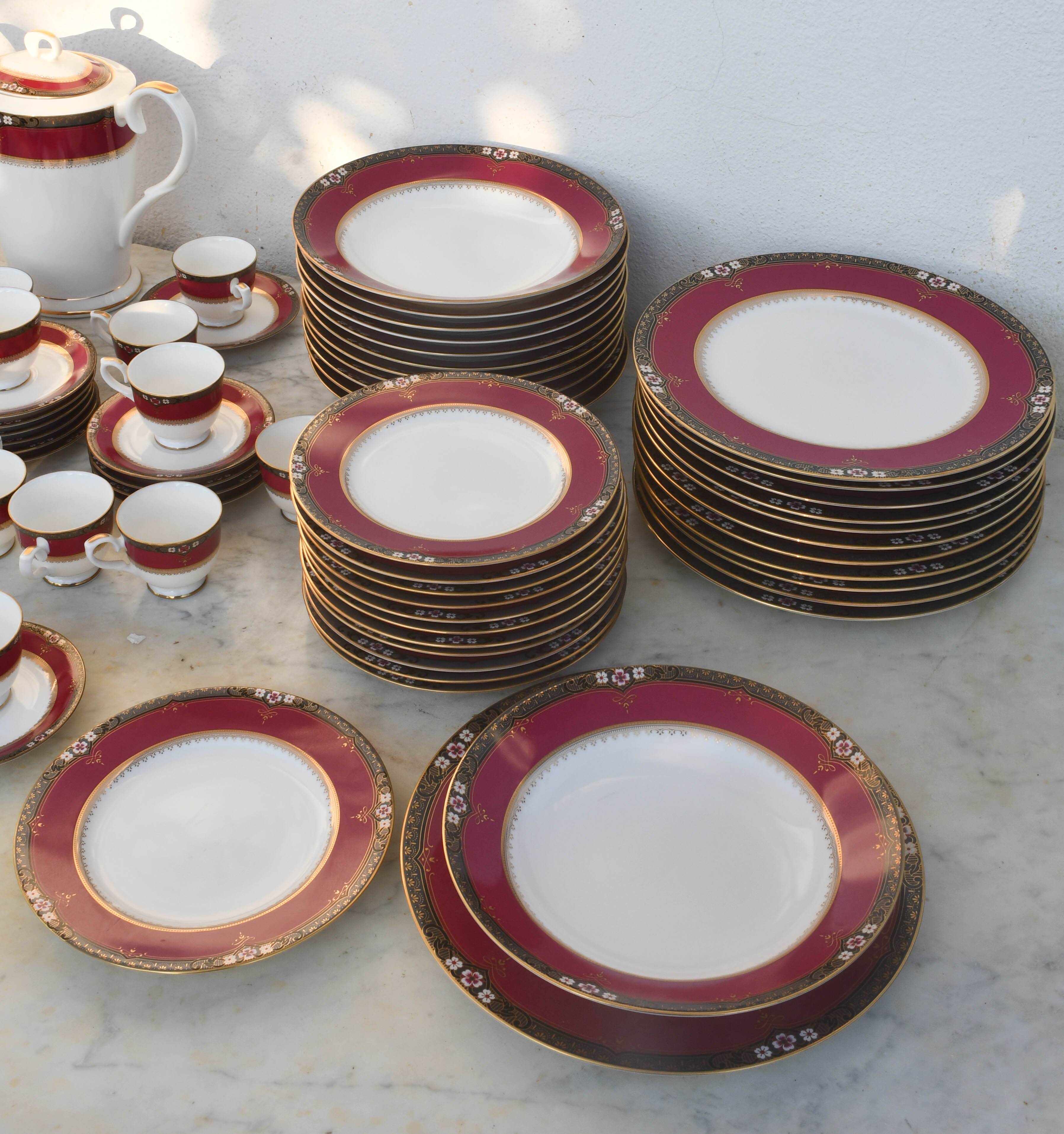 Elegant mid-century Japanese bone china service for 12 in white and noble red