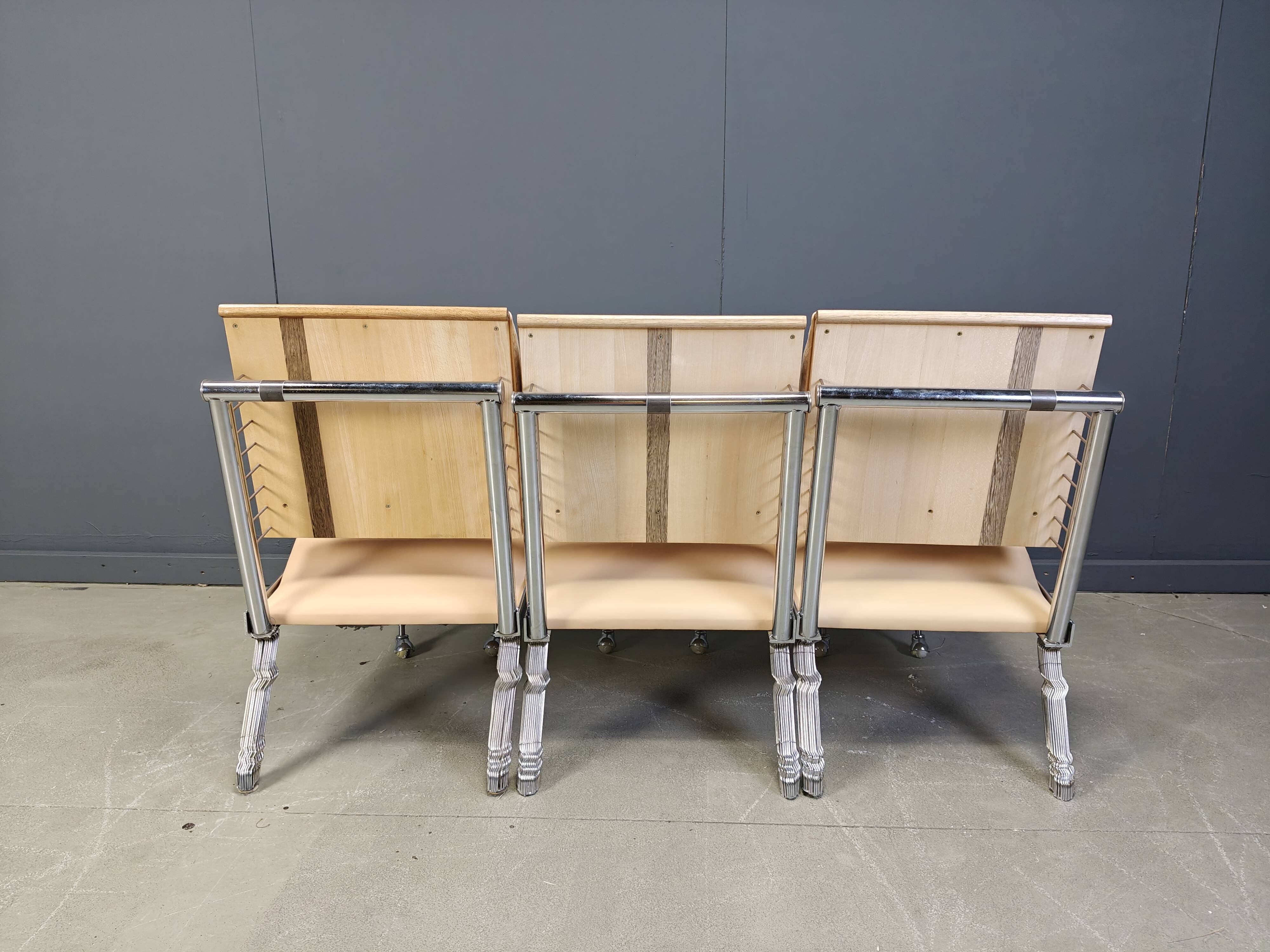 Ensemble de chaises longues sculpturales avec table basse, 1996
