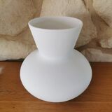 Rounded white vase