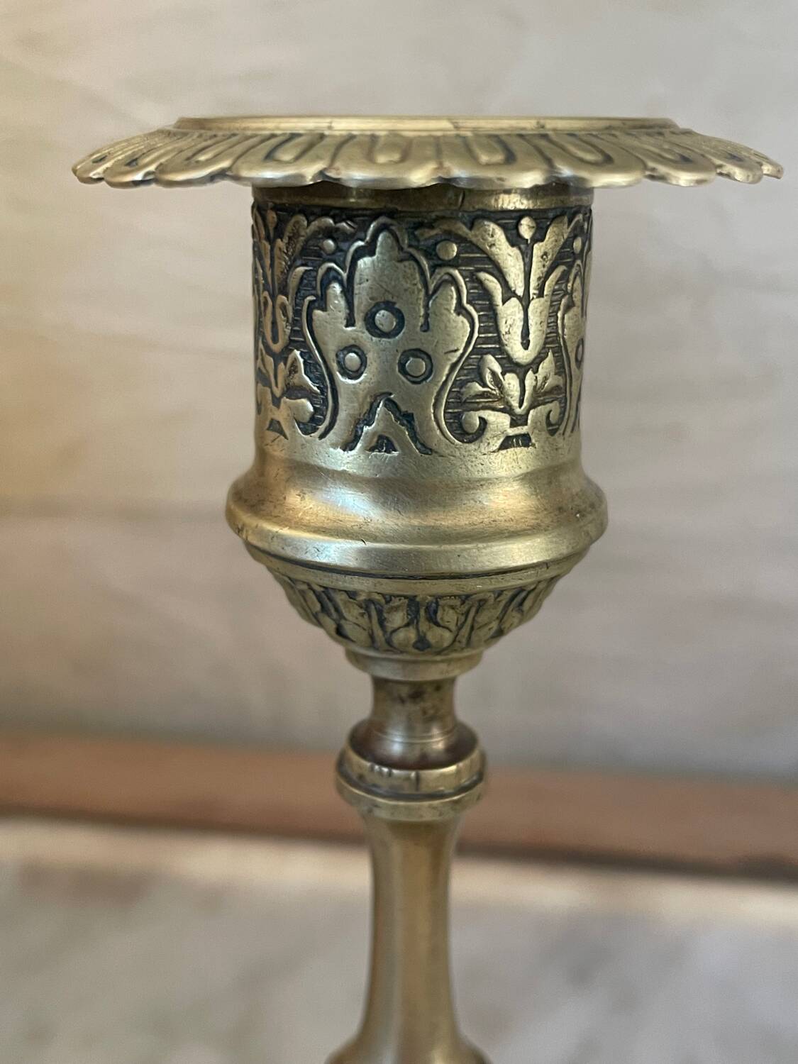 Paire de bougeoirs en laiton XIXème