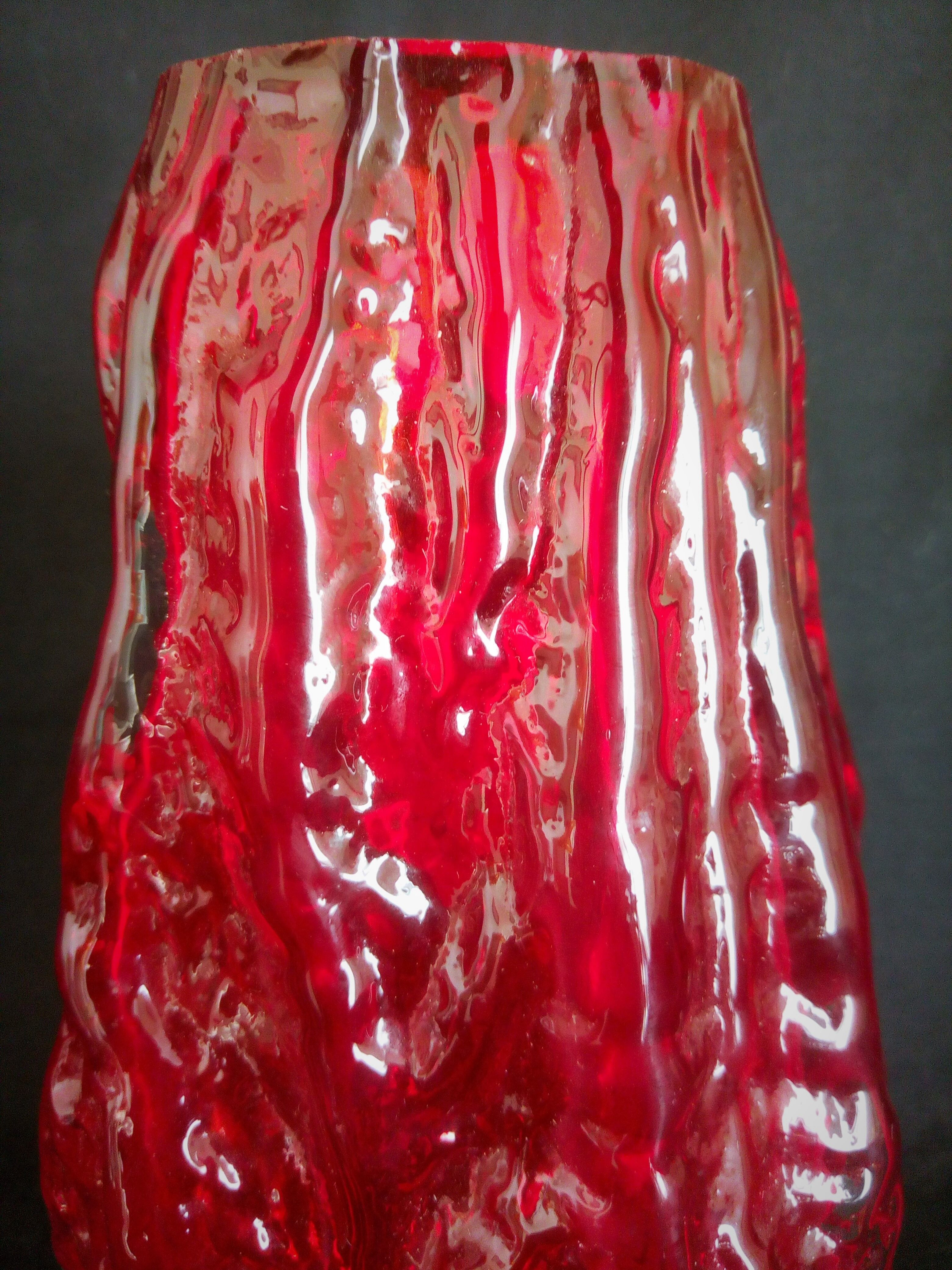 Mouth-blown rock crystal vase, red, Glassworks Ingrid, Germany