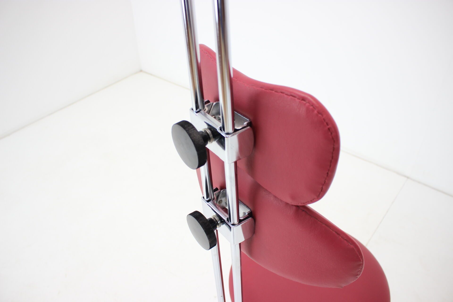 Chaise pivotante réglable en hauteur années 1980, Tchécoslovaquie