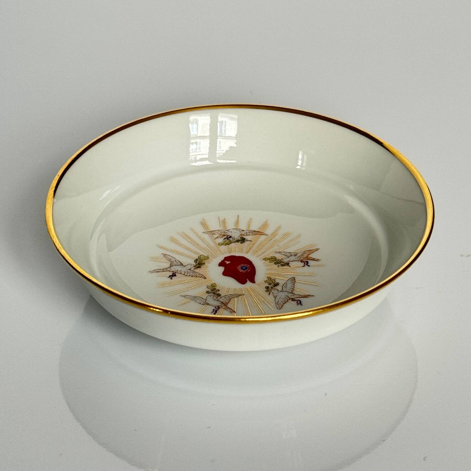 Commemorative Sèvres porcelain dish | Bicentenary of the Ré