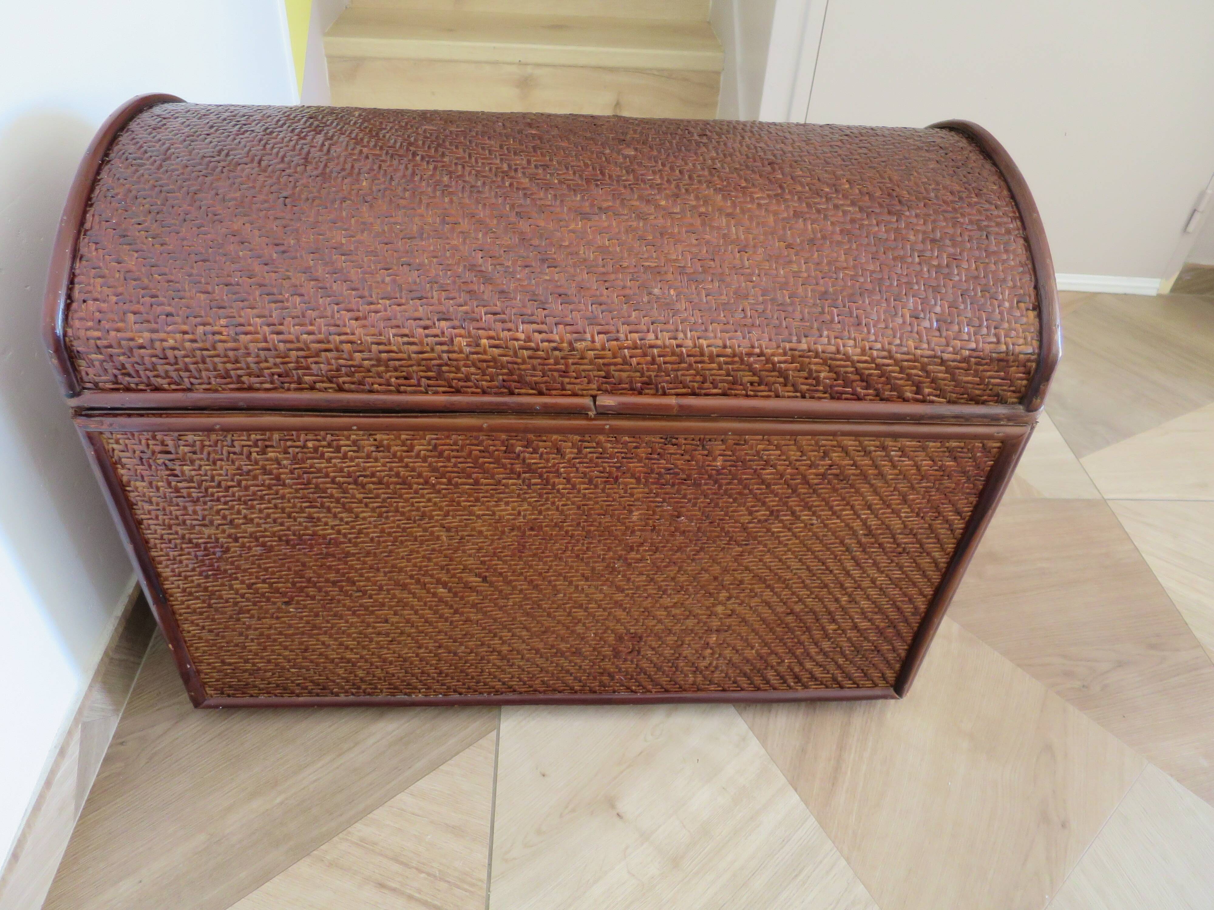Vintage storage chest - curved - woven rattan - 1970s - mahogany colour
