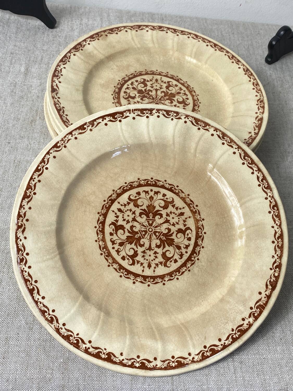 6 Gien ironstone plates