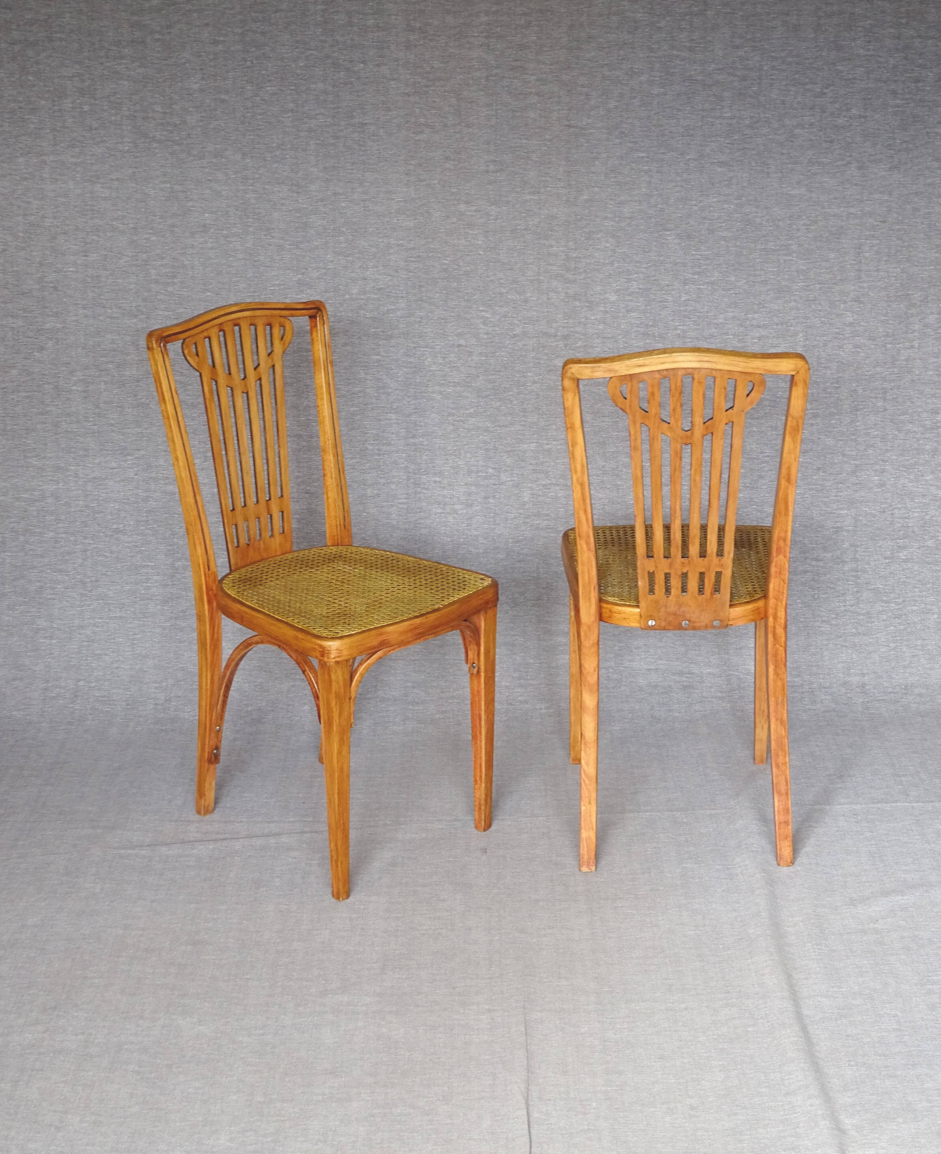 Set of 6 THONET chairs N°732 - 1914 - new canework - Viennese Secession.