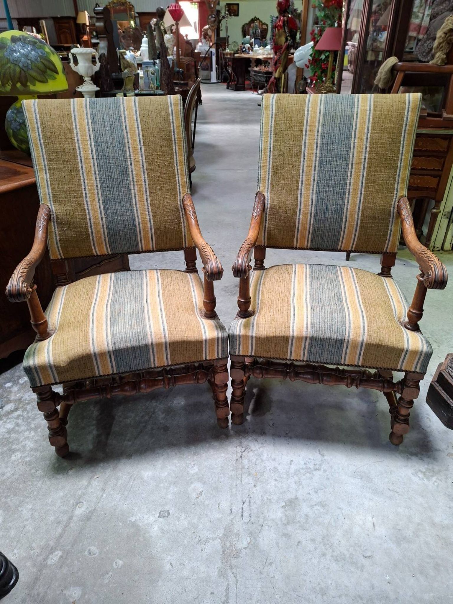 Pair of walnut armchairs – Louis XIII style – Turned and carved wood - X