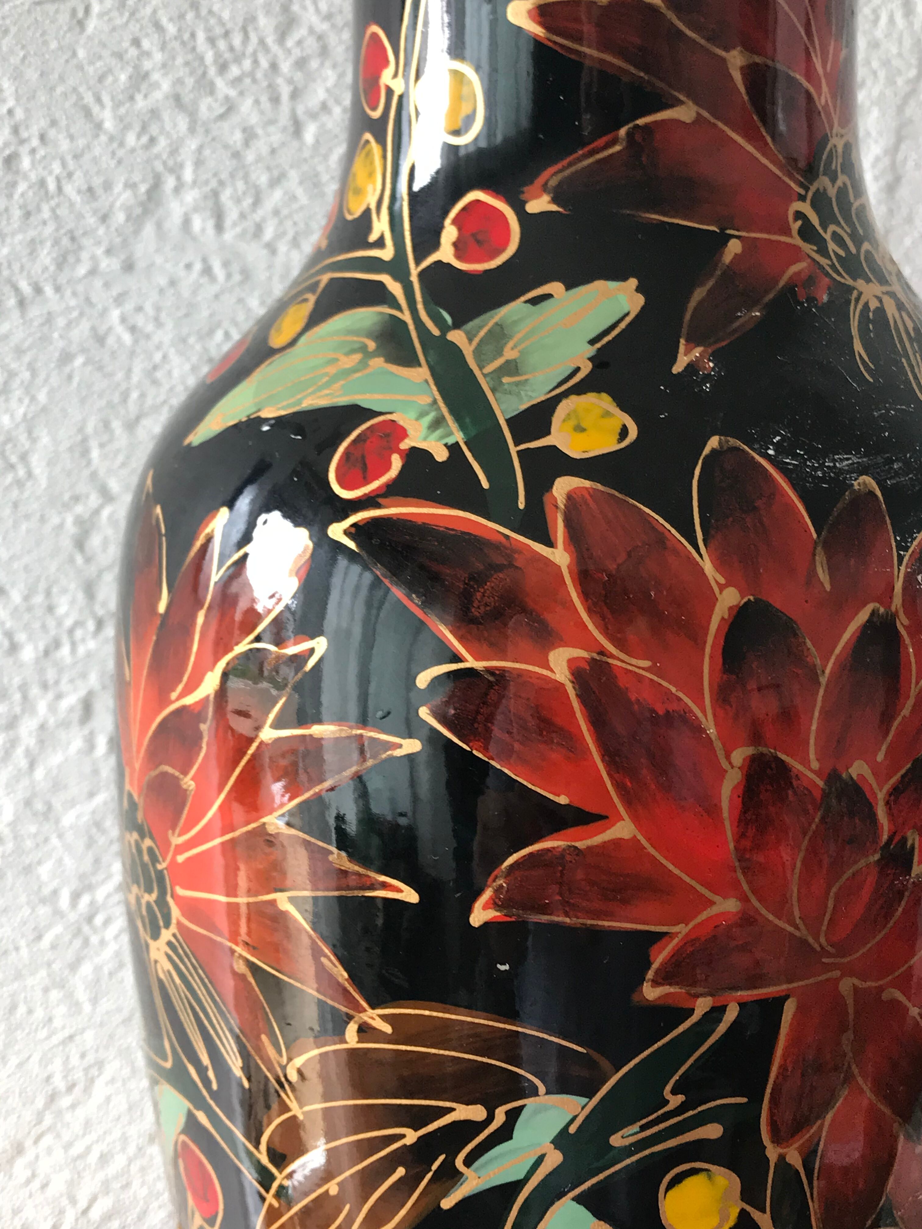 Large vase with black Japanese decoration
