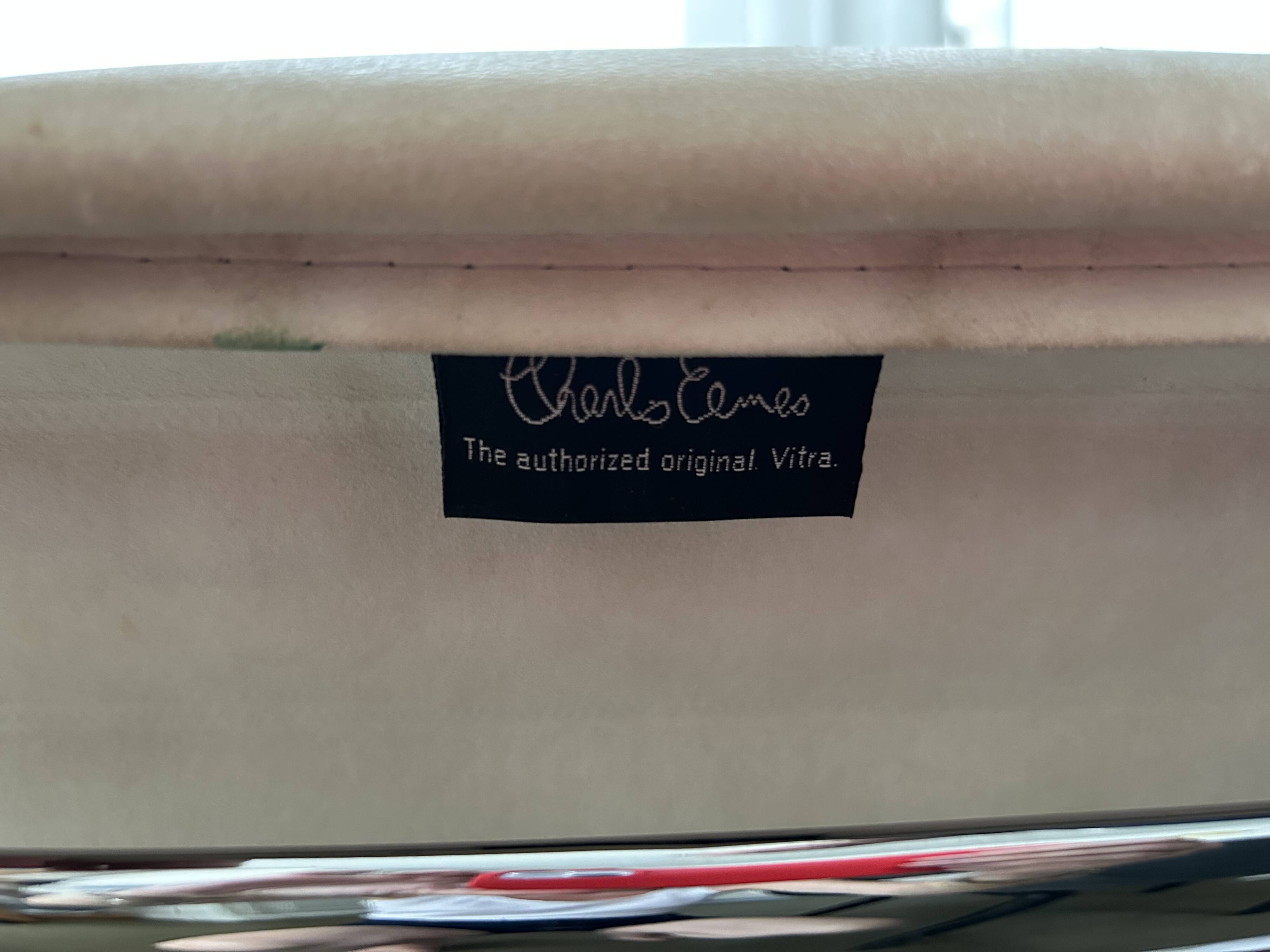 ALUMINIUM CHAIR EA 104 Pivotant
