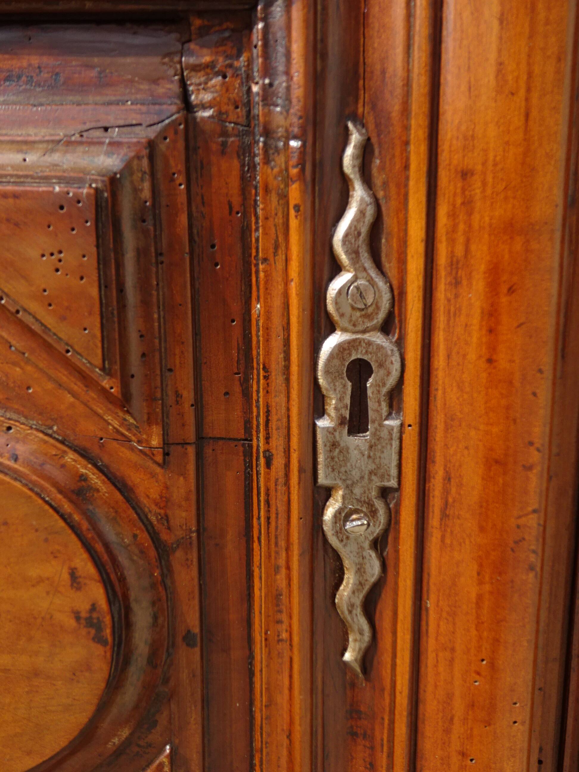 Antique Louis XIII wardrobe in solid walnut