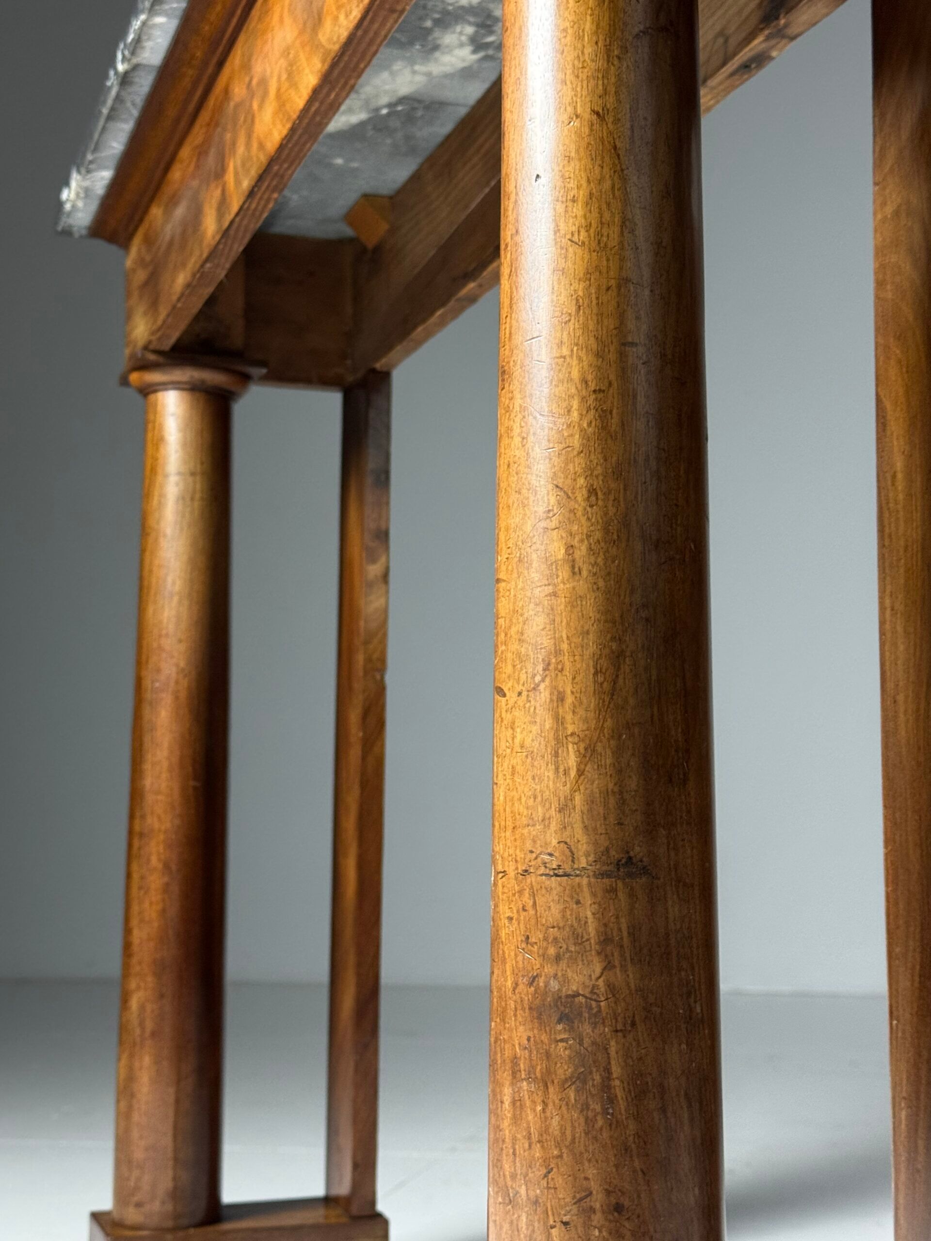Table d'appoint en acajou de style Empire, 19e siècle
