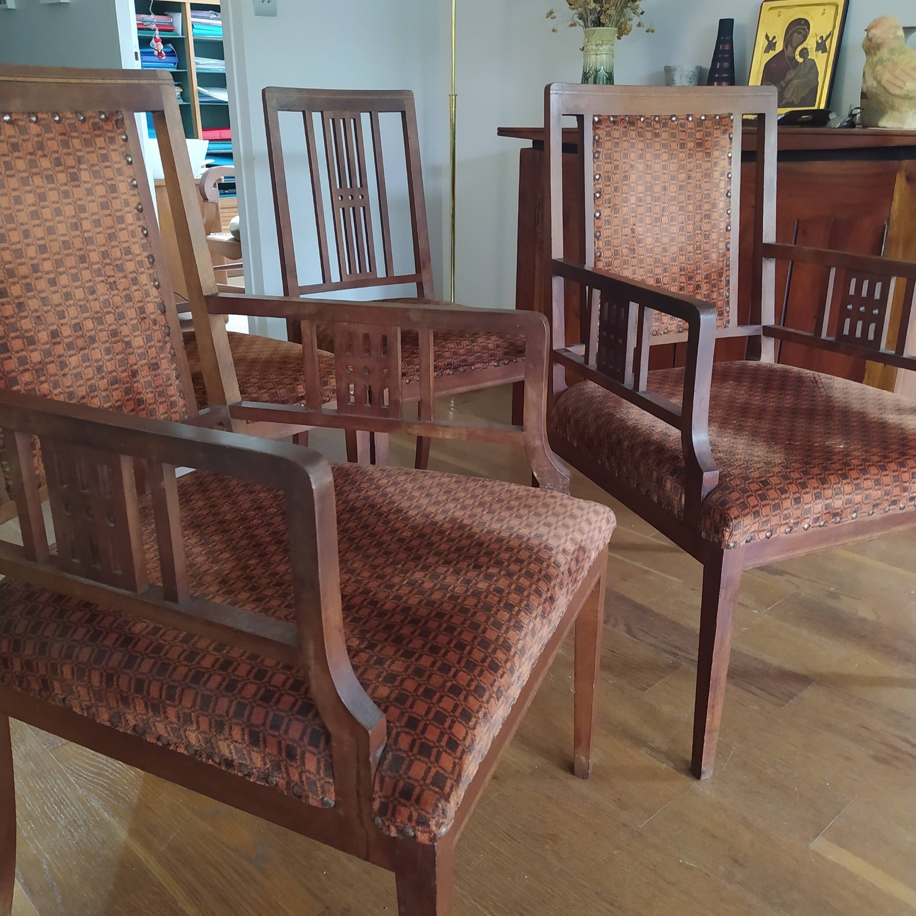 Ensemble Arts & Crafts 1900-1925 – 2 fauteuils et 2 chaises en bois massif