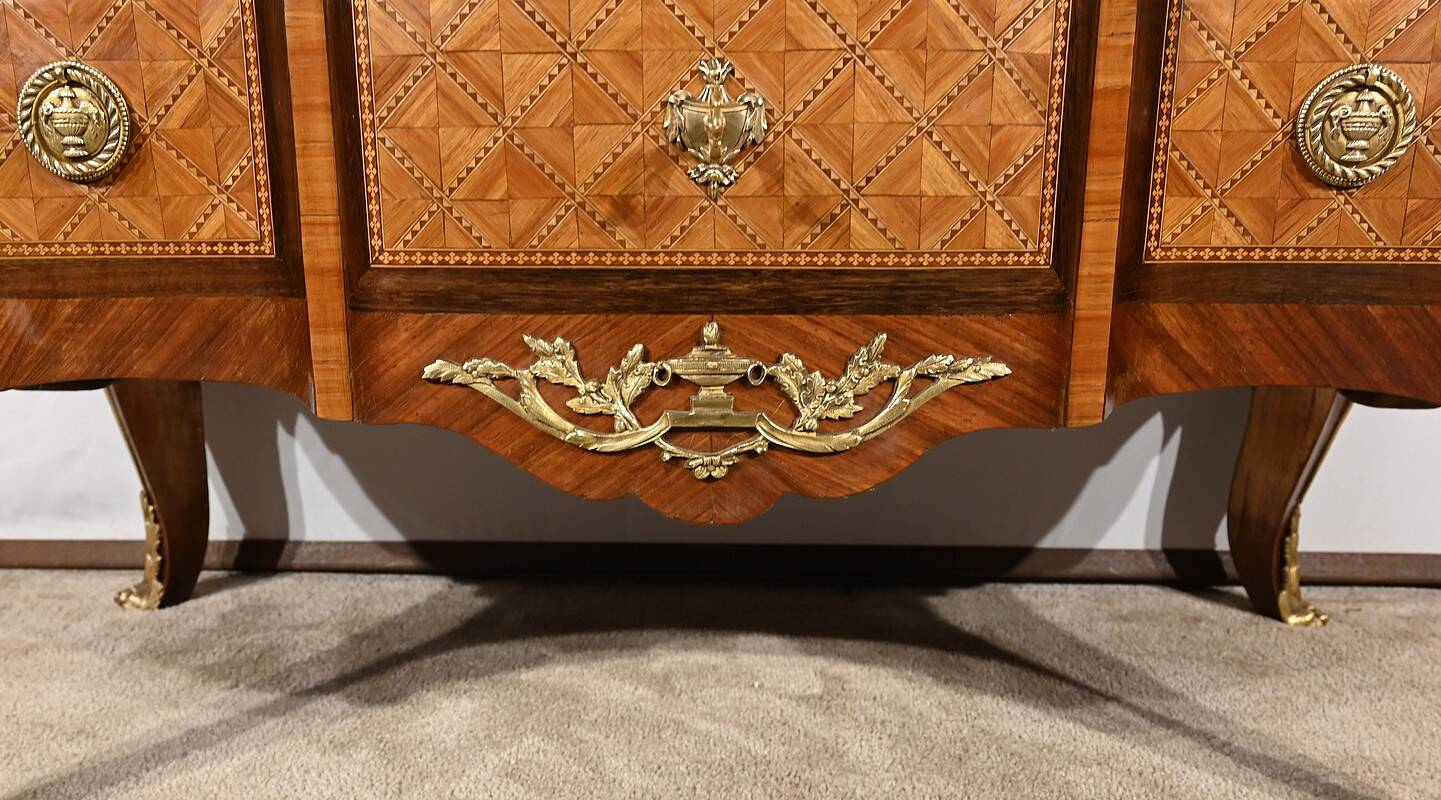 Rosewood and Amaranth chest of drawers, Louis XV / Louis XVI Transition style – Late 19th century