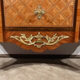 Commode en Bois de Rose et Amarante, style Transition Louis XV / Louis XVI – Fin XIXe