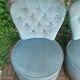 Paire de fauteuils crapaud capitonnés velours bleu vintage 1970