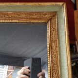 Miroir d'époque Empire rechampi en vert et doré  vers 1805
