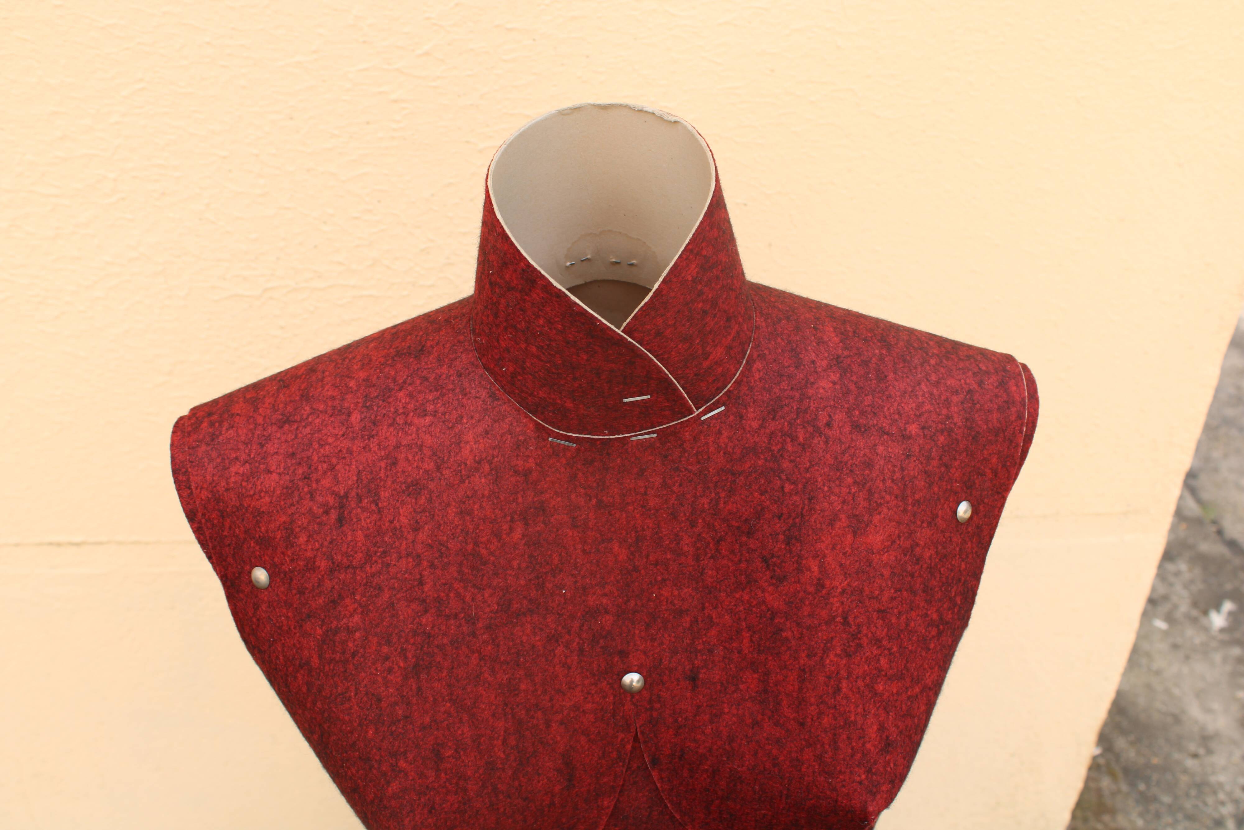 Cardboard sewing mannequin