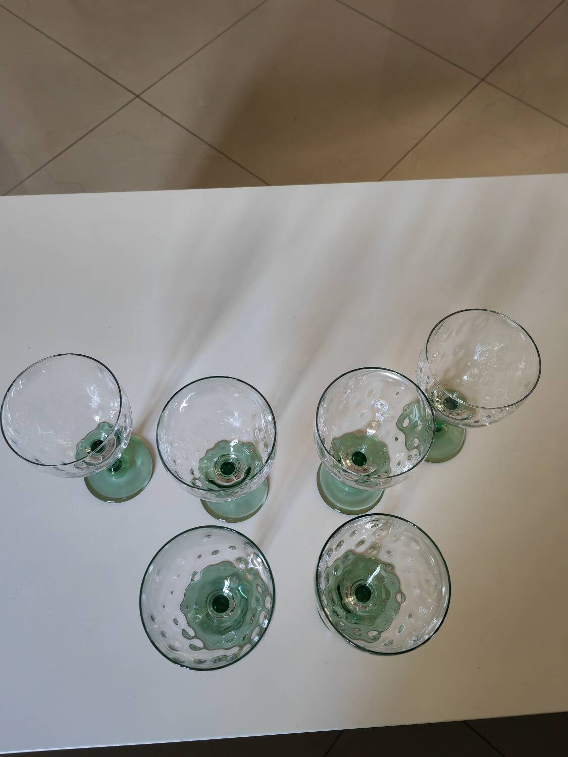 6 large stemmed glasses