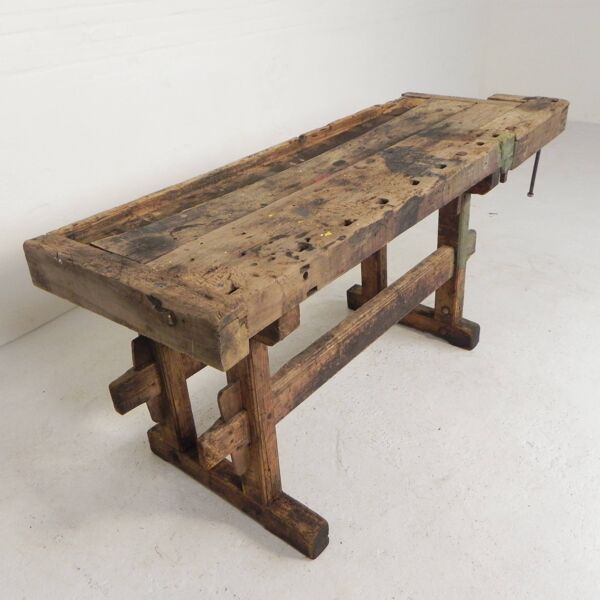 Établi industriel en bois avec étau, 194 cm de long, années 1930