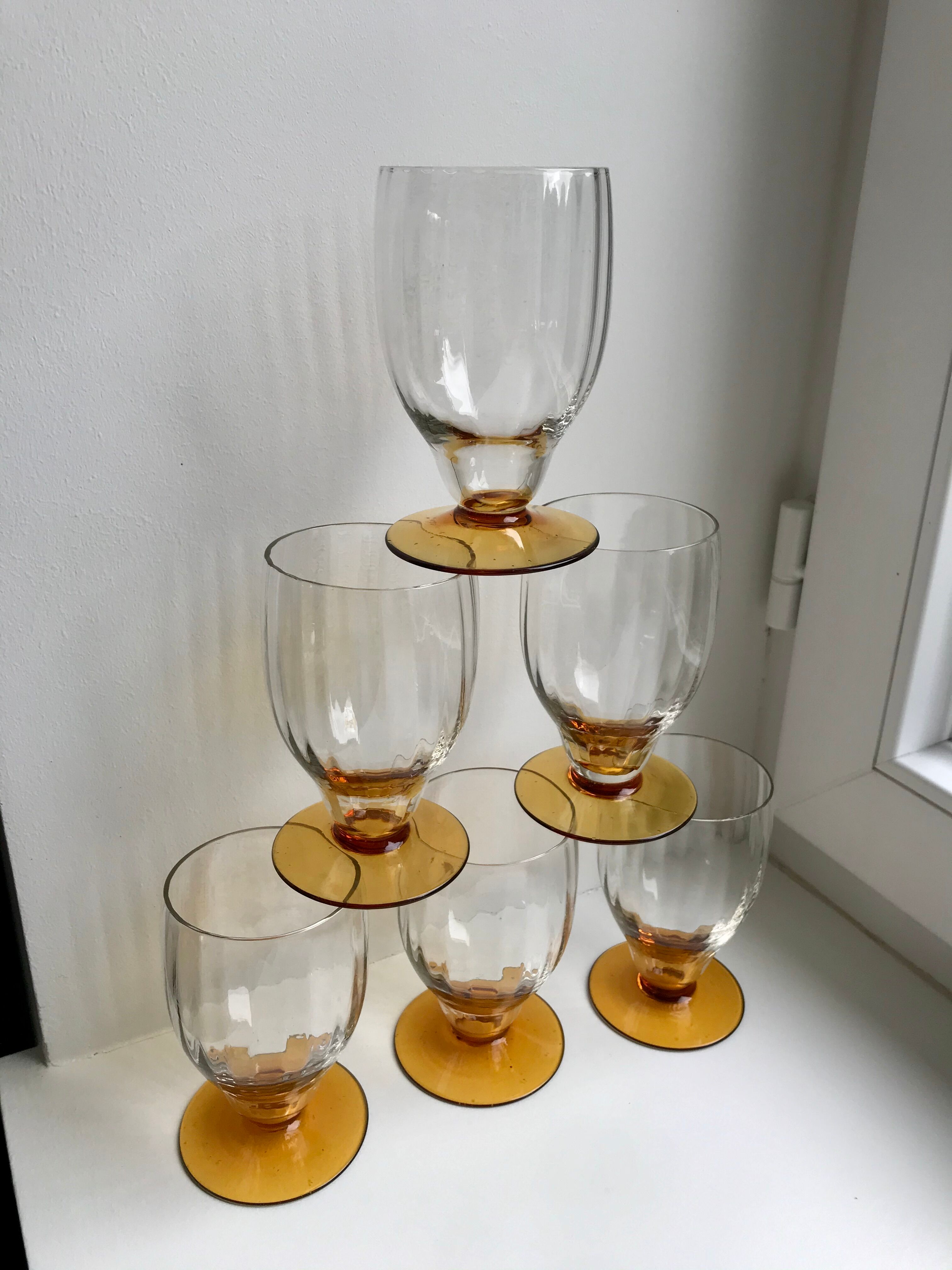 Lot de 6 verres à pieds ambré art déco années 30