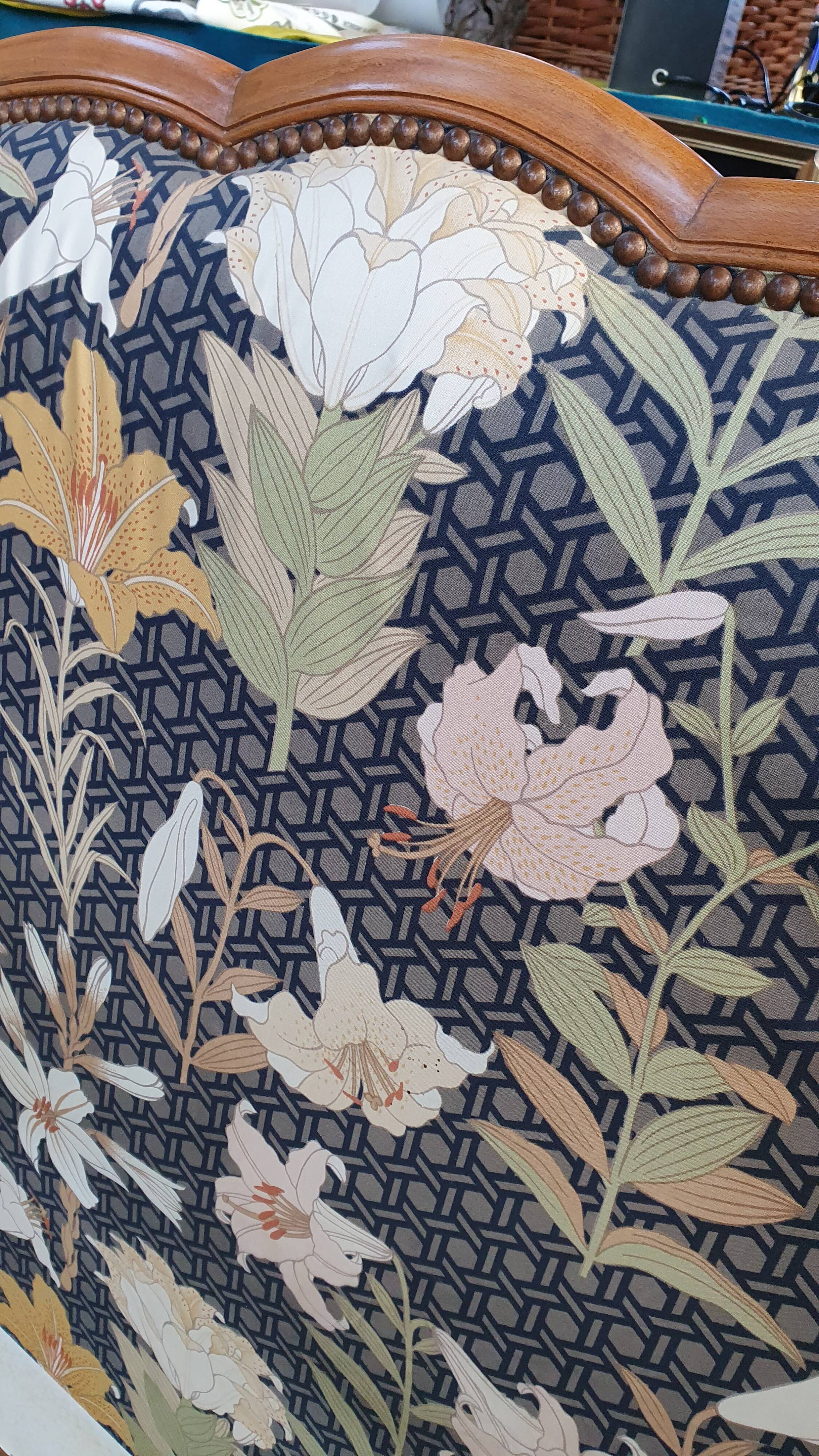 Upholstered headboard year 60