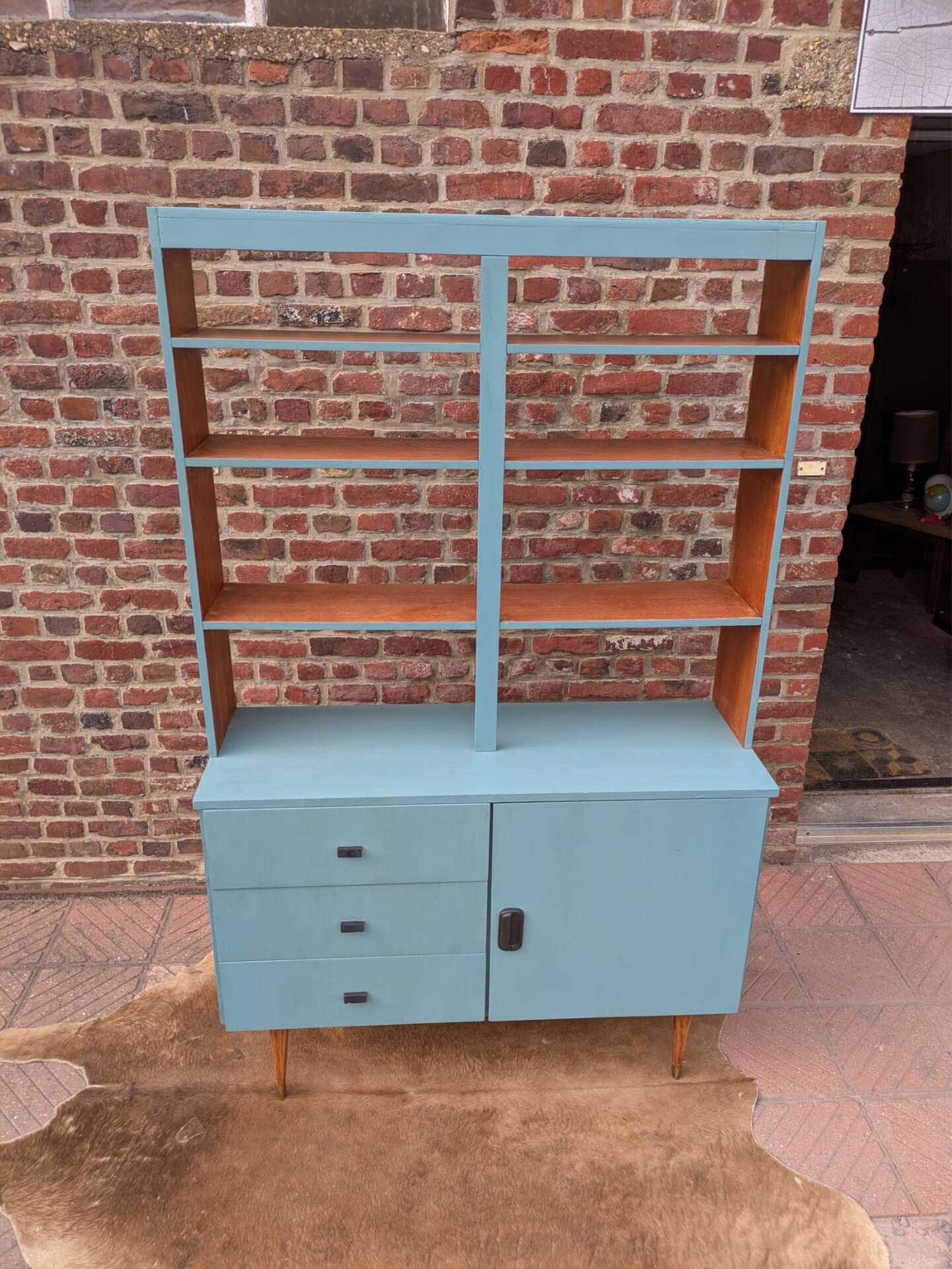 Buffet vintage peint