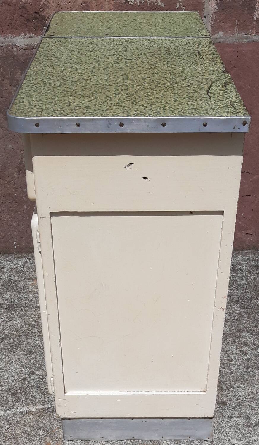 Kitchen buffet (1950s)